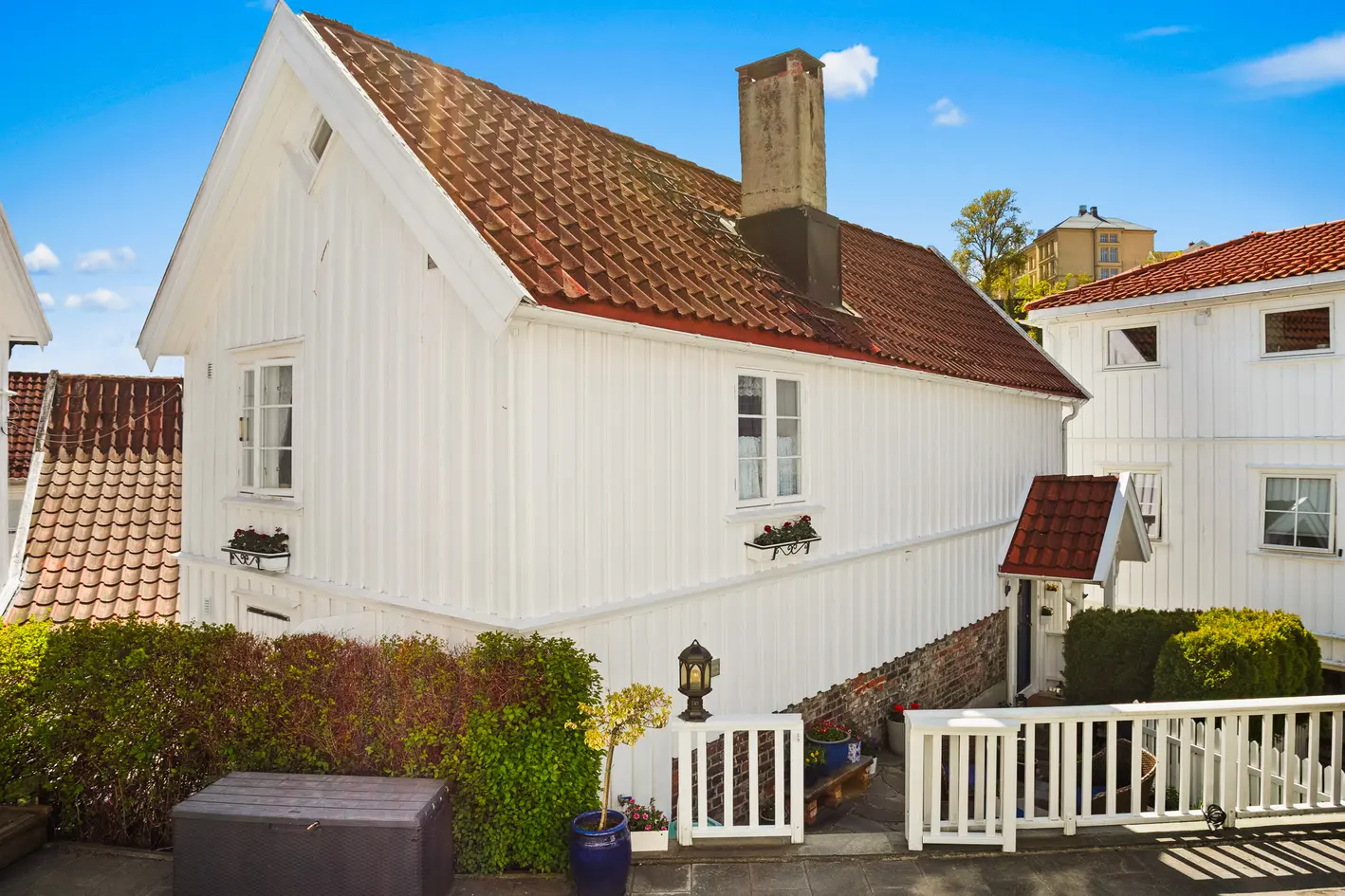 Enebolig midt i Kragerø Sentrum med  2 soverom - Flotte uteplasser og nærhet til byens fasiliteter 