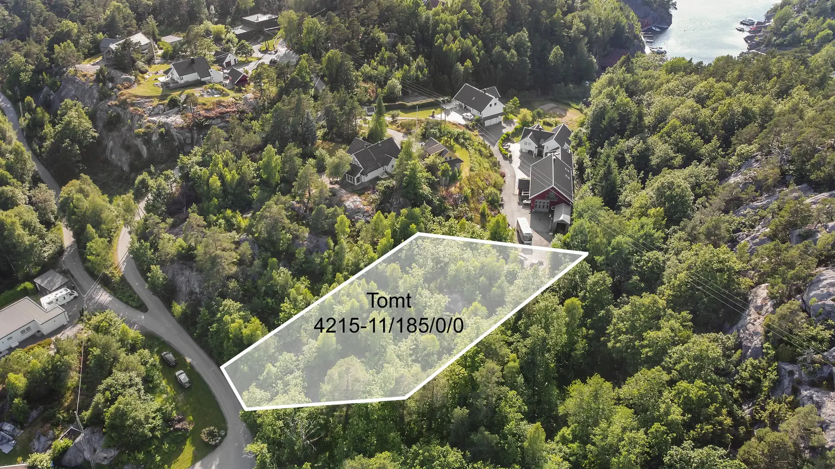 Justøya - Fin naturtomt i Espevigveien - Kort vei til sjø- Tomtestørrelse på 2,6 mål photo 2