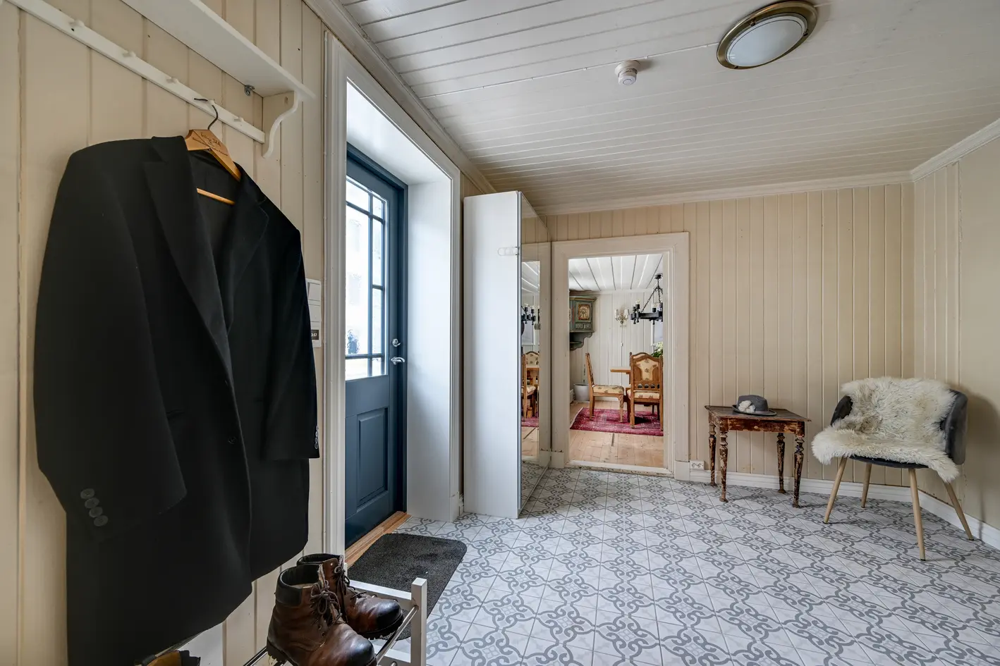 Historisk enebolig fra 1779 | Stor og frodig hage, flere stuer og 3 soverom | Sentralt ved by, jernbane og sjø photo 2