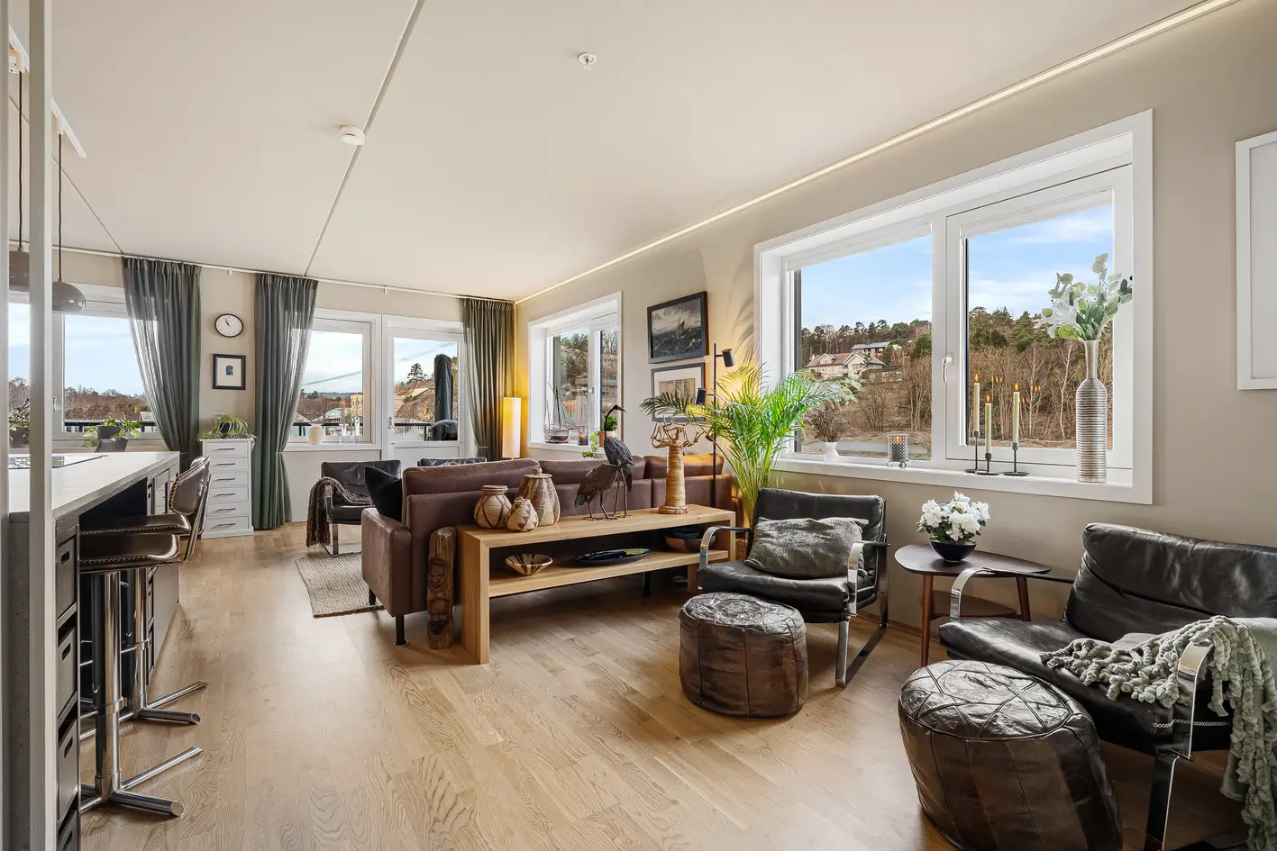 Lund - oppgradert selveierleilighet - 3 soverom - vestvendt, stor terrasse - garasjeplass - nærhet til alt  photo 2