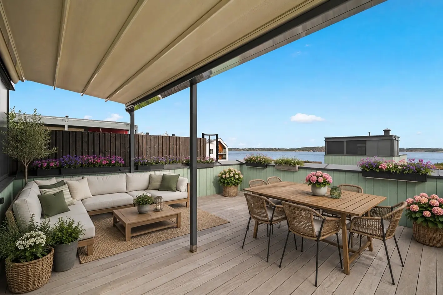 Rålekkert atriumshus ved sjøen m/fantastiske sol- og utsiktsforhold. Stor takterrase. Særdeles god standard. Carport photo 2