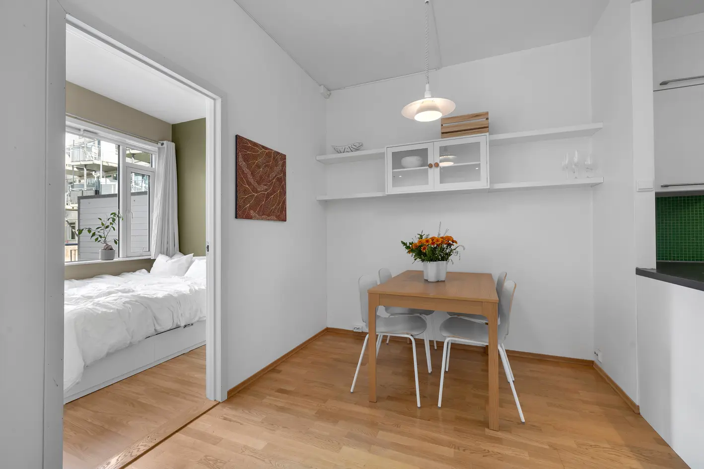 Innbydende og praktisk 2-roms med sentral beliggenhet | Gangavstand til alt | IN-ordning! photo 3