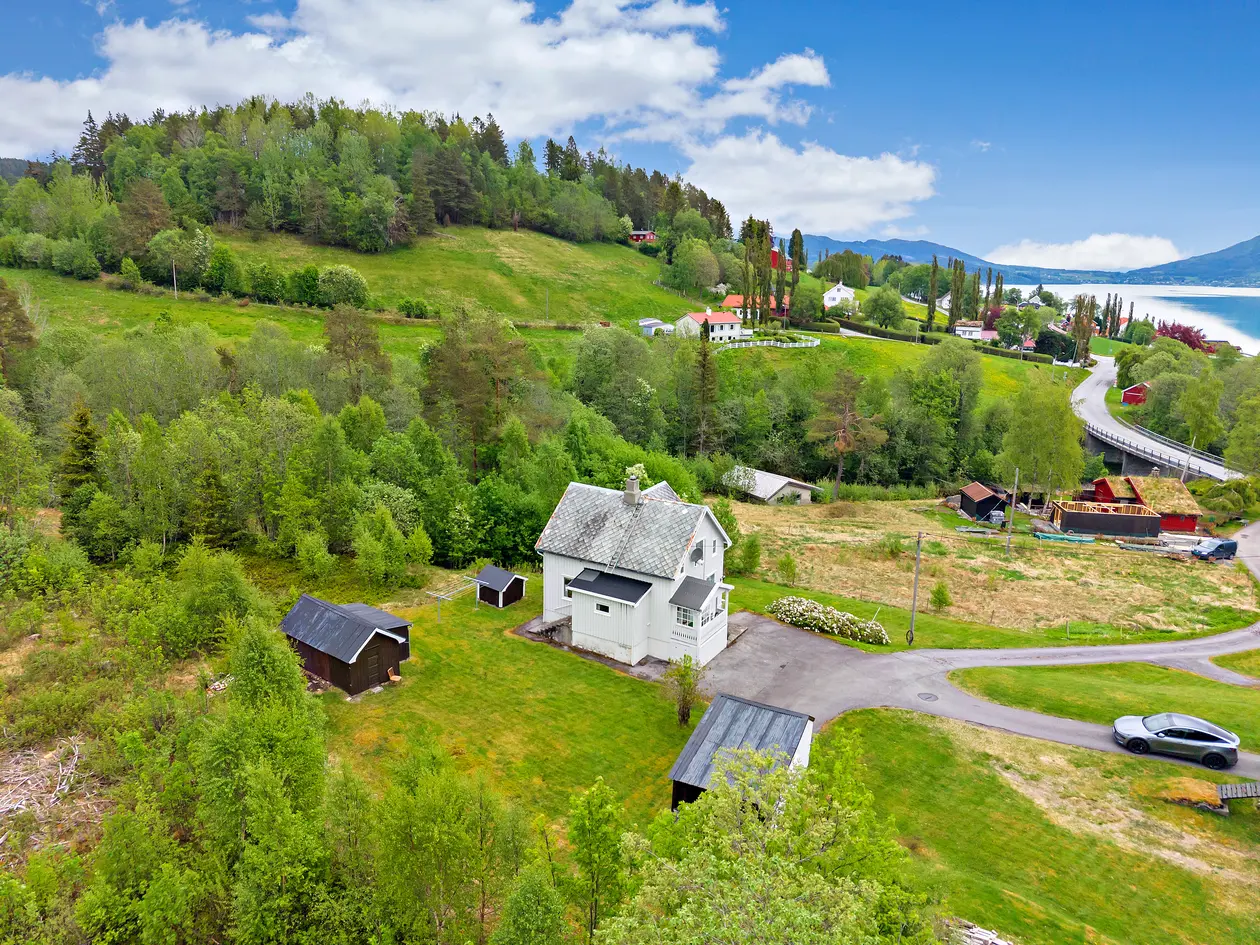 Angvika - Eldre, sjarmerende enebolig i landlige omgivelser photo 4