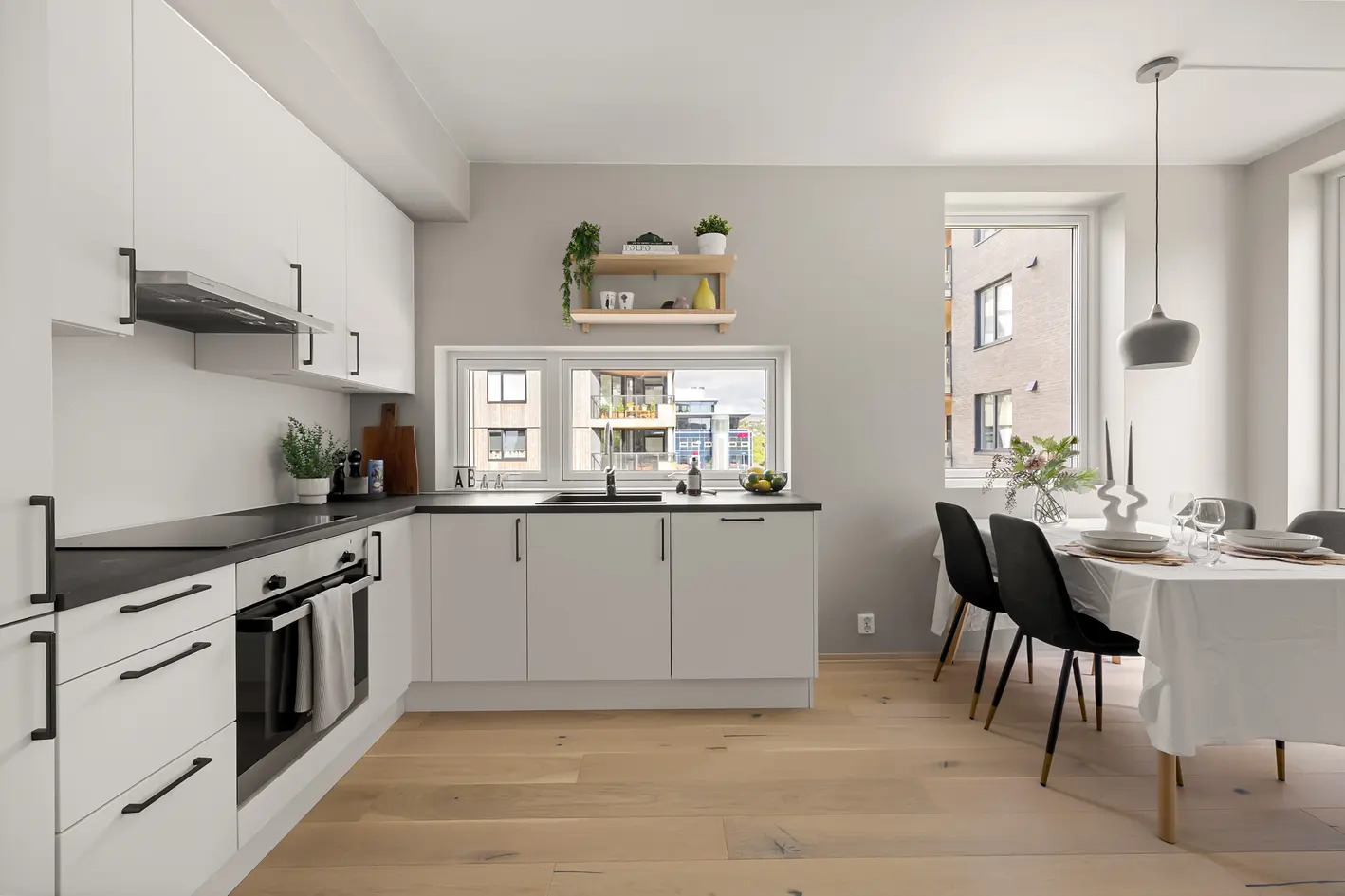 Moderne 3-roms hjørneleillighet (2023) med gjennomgående god standard -Stor altan på 17m² -Kort vei til "alt" -Bør sees - Bilde 4