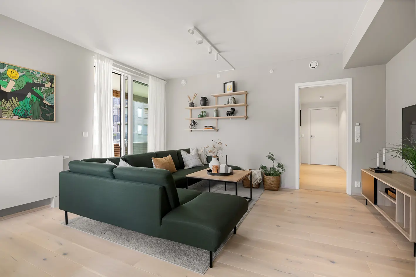 Moderne 3-roms hjørneleillighet (2023) med gjennomgående god standard -Stor altan på 17m² -Kort vei til "alt" -Bør sees - Bilde 3