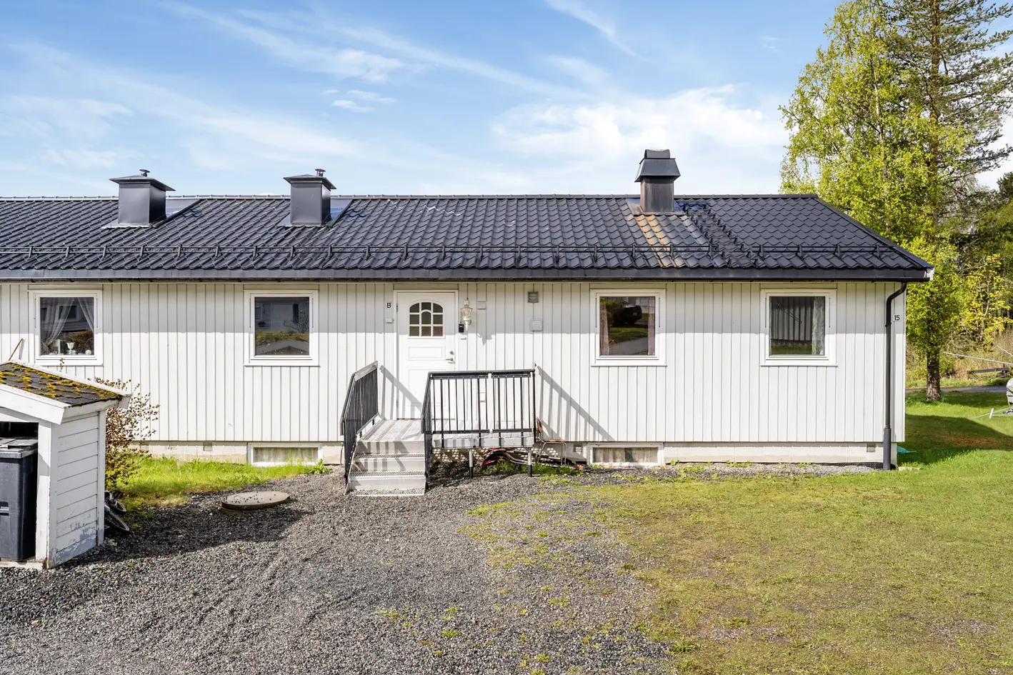 Innholdsrik bolig med 3 soverom, terrasse og hage – rolig og barnevennlig beliggenhet nær sentrum, skoler og barnehage., raufoss