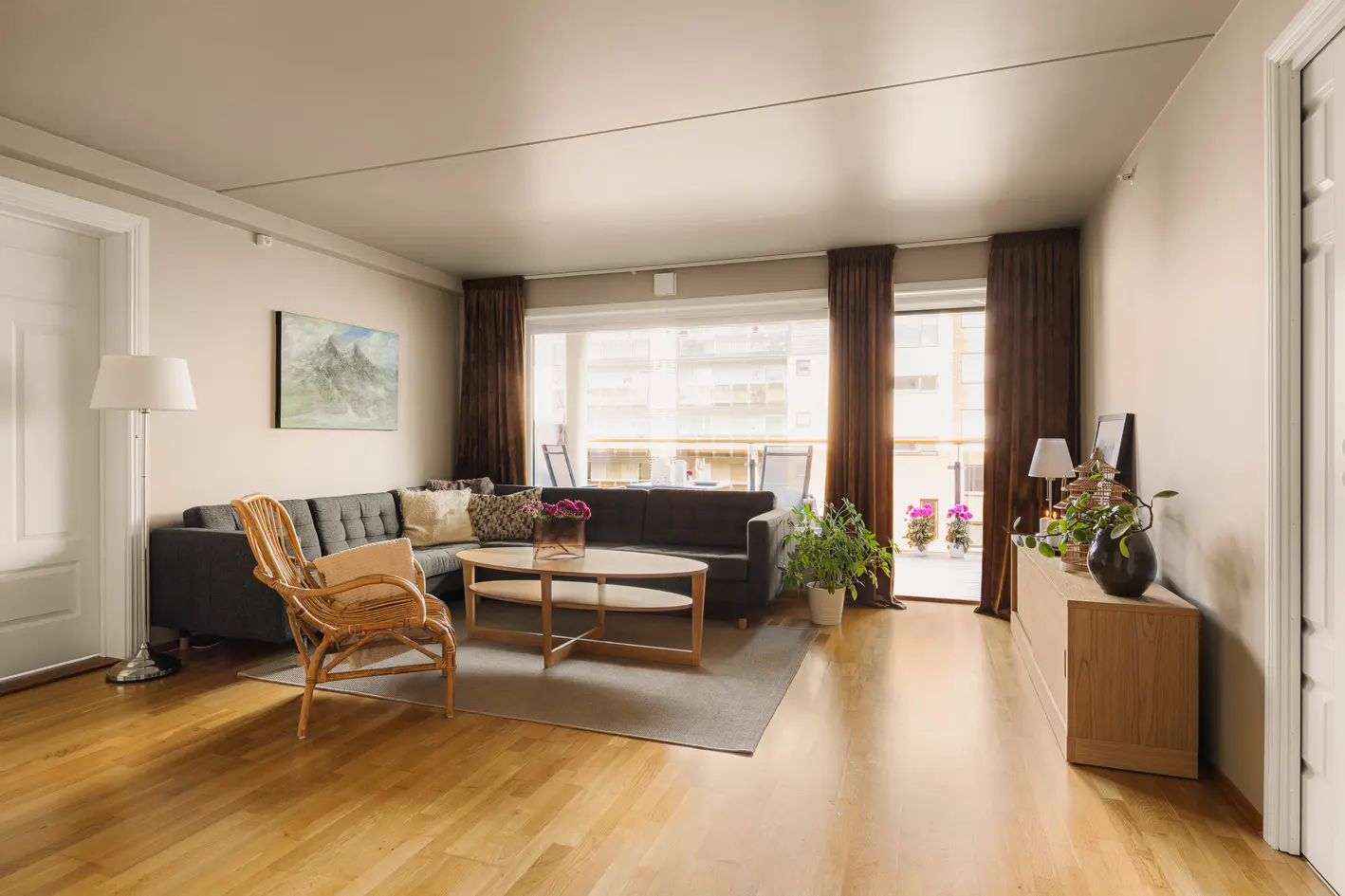 Flott og moderne 3-roms leilighet! Balkong m/kveldssol, heis og garasje. To boder. Etterspurt og attraktiv beliggenhet! - View 6