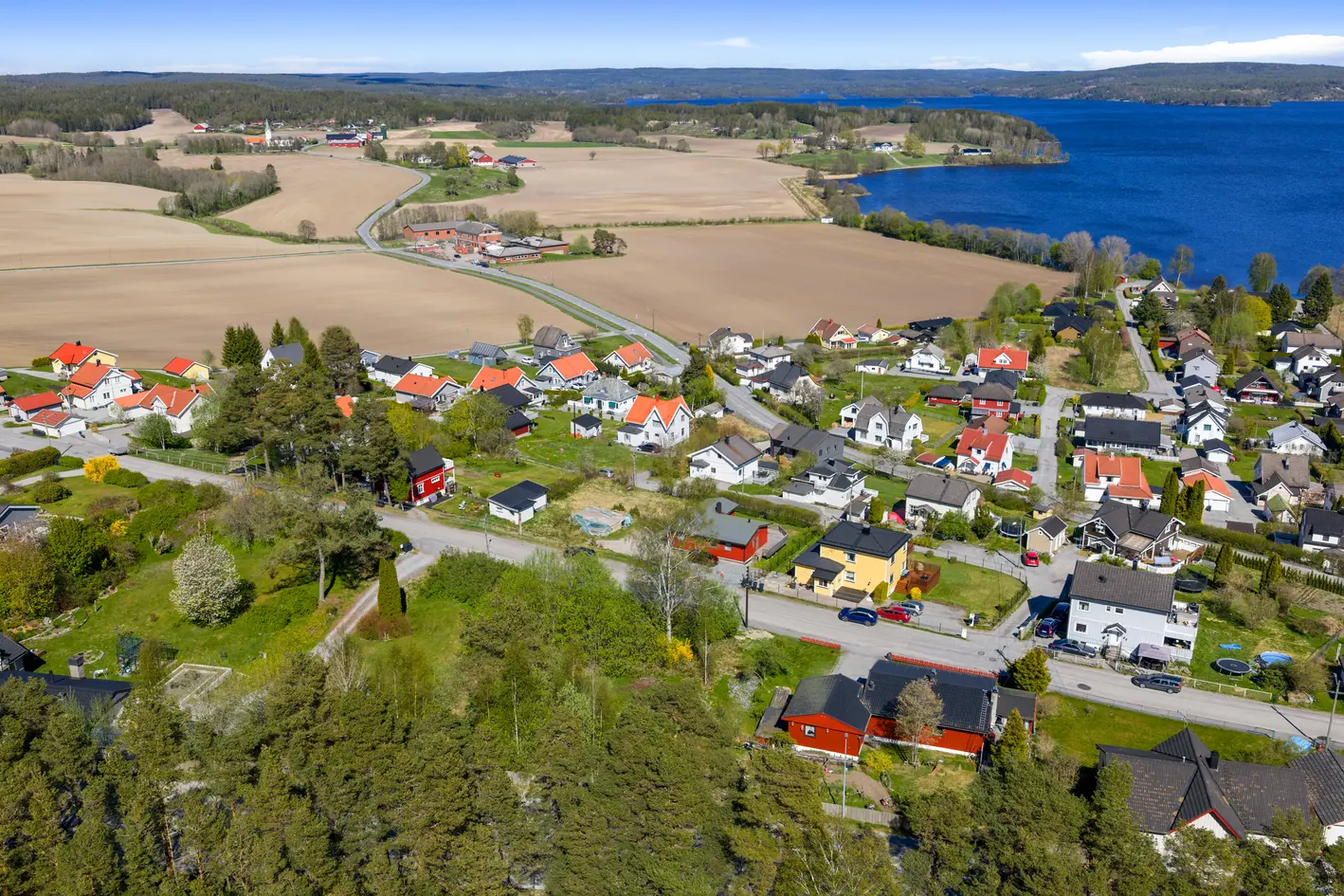 Romslig tomt med utsyn mot Femsjøen og omkringliggende områder photo 4