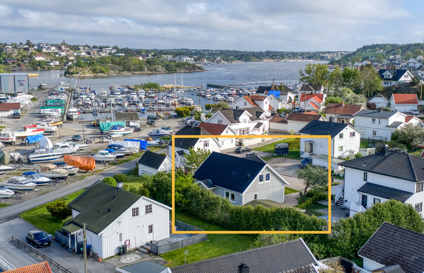 Nyoppført enebolig i maritime omgivelser ved båthavna i Ålebukta - Gressvik photo 1