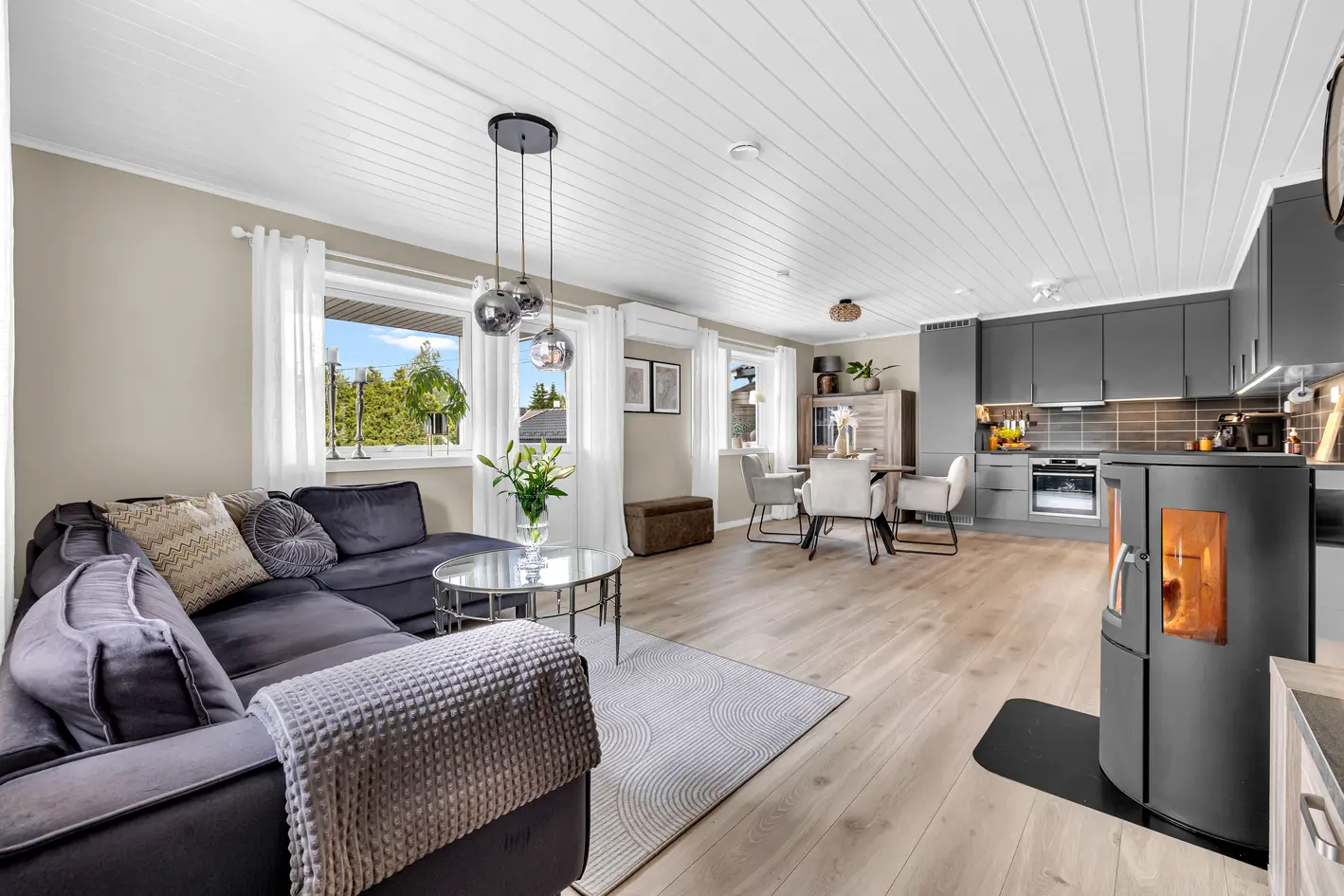 Nyere, tiltalende halvpart tomannsbolig fra 2020 m/solrik terrasse, garasje & carport. Bo godt med alt på en flate! photo 5