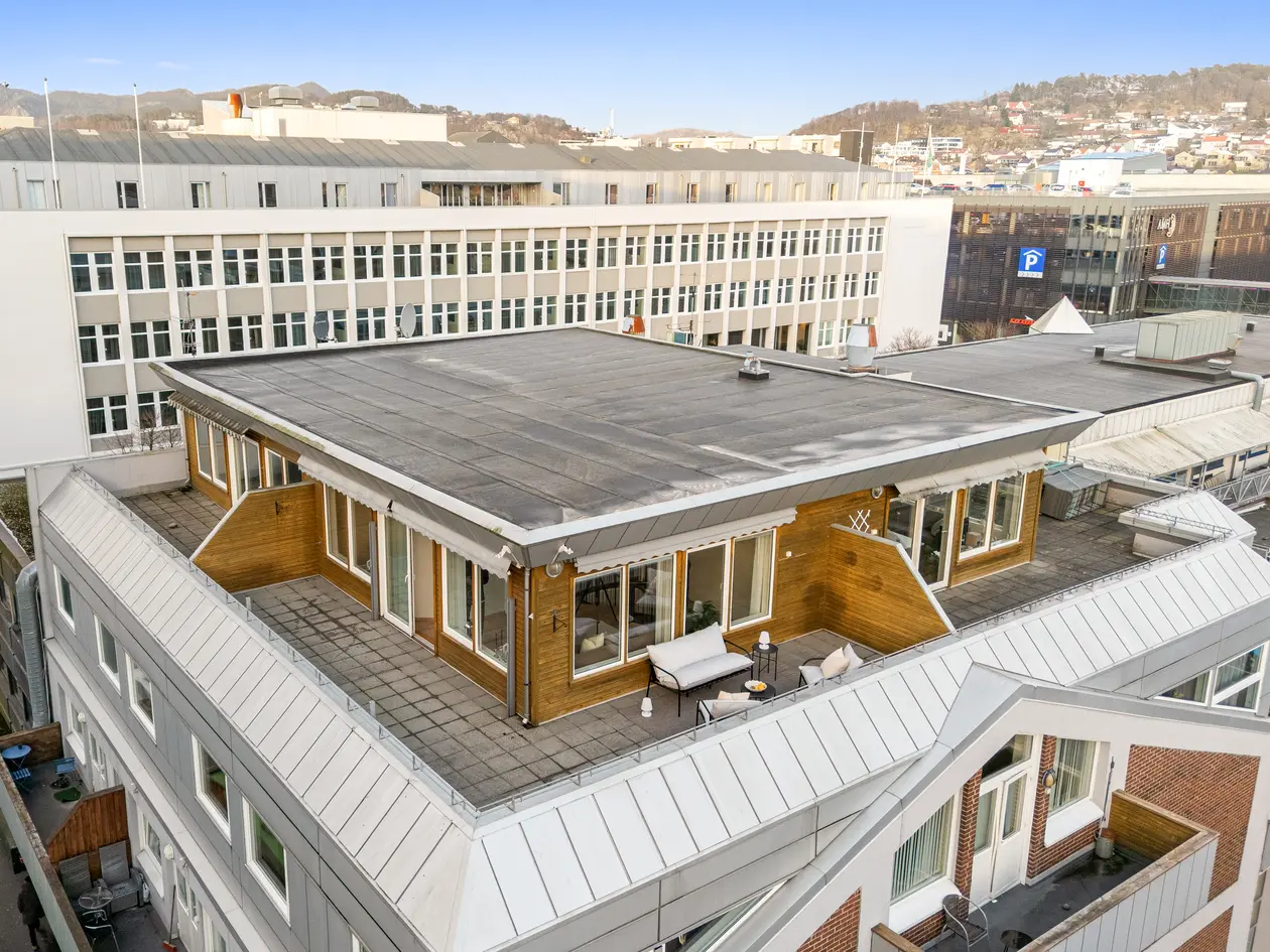 Har du en drøm om takterrasse midt i Sandnes sentrum? Nydelig, innholdsrik toppleilighet på 126 m2! photo 2