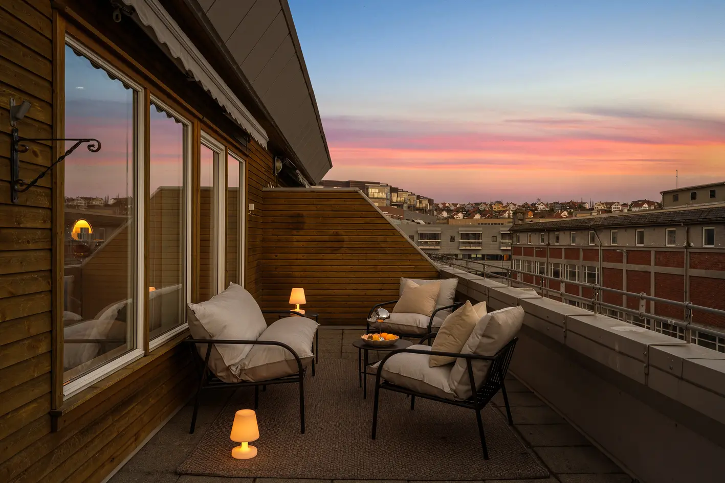 Har du en drøm om takterrasse midt i Sandnes sentrum? Nydelig, innholdsrik toppleilighet på 126 m2! photo 1