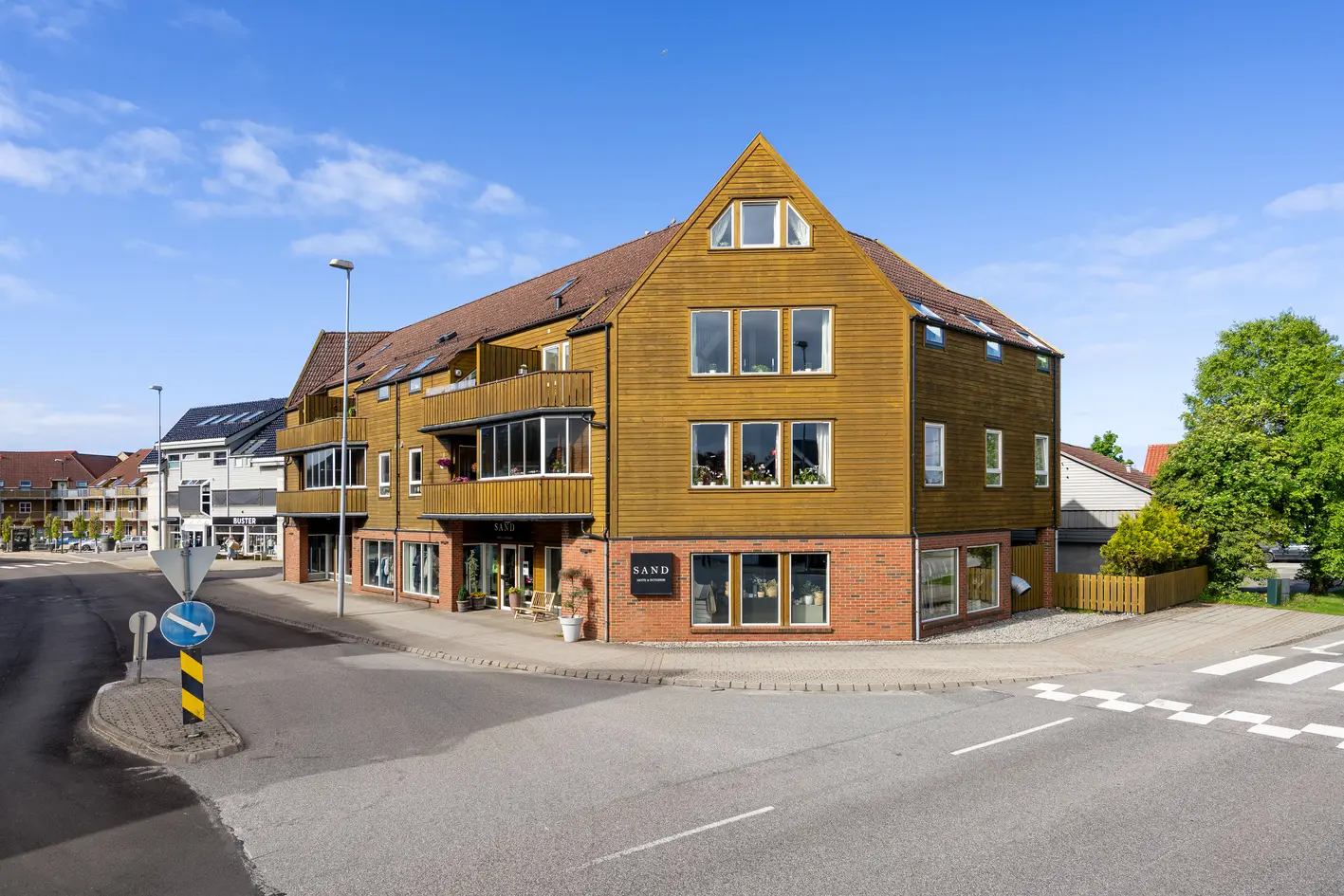 Lys og koselig leilighet med sentral beliggenhet i Randaberg. Balkong, parkering i lukket anlegg og lagring i stor bod - View 2