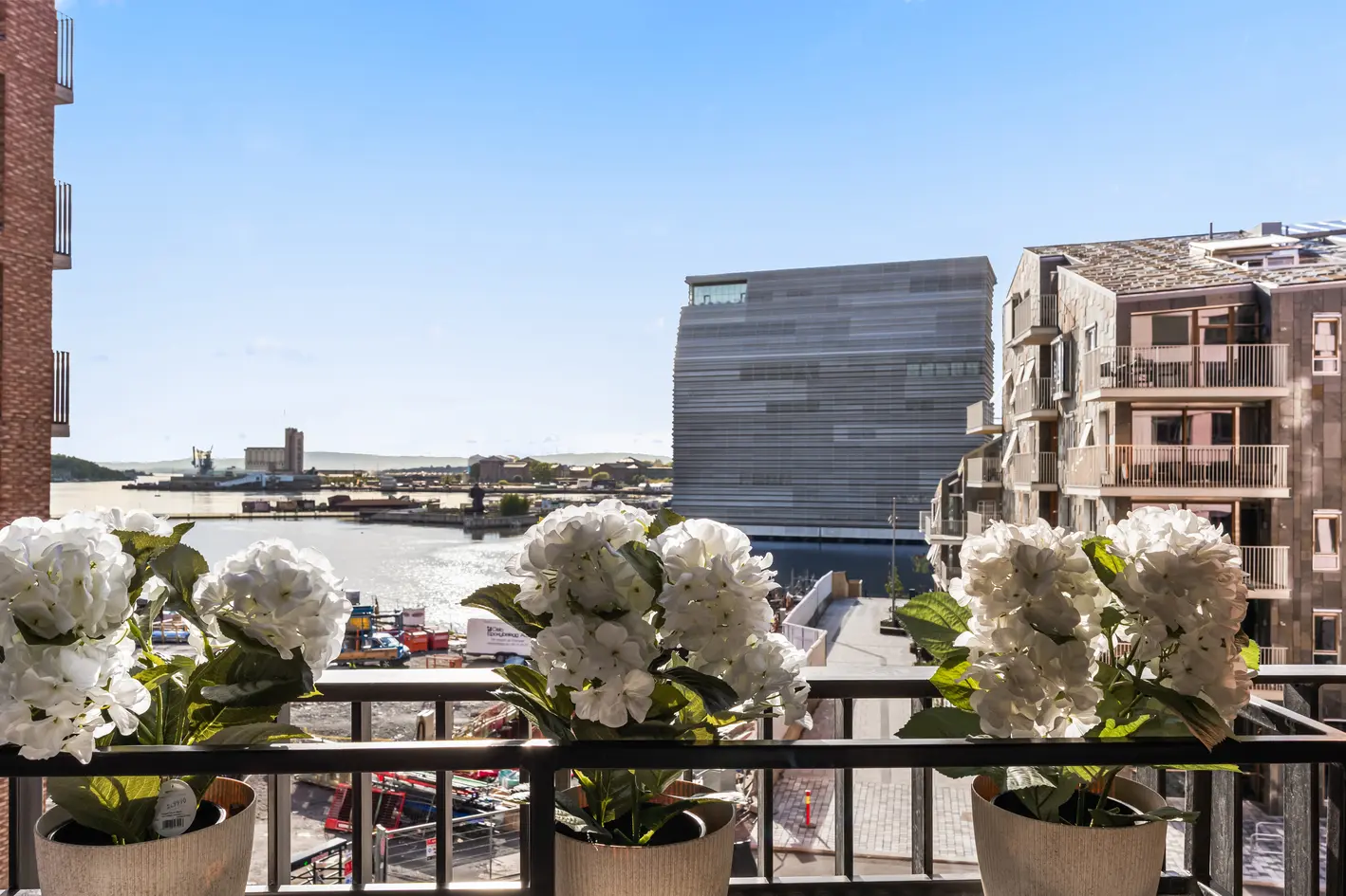3-roms hjørneleilighet med fjordutsikt - Fra 2023 - 2 bad - Solrik balkong på 17 m² - Mulighet for 4-roms - Garasje* photo 3