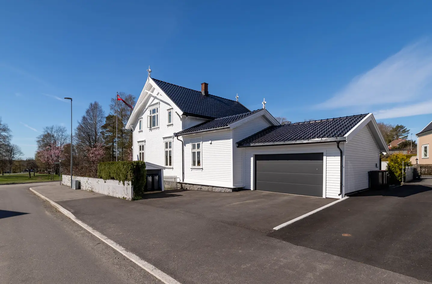 Klassisk sveitservilla med idyllisk hage og attraktiv beliggenhet | Garasje | Oppgradert i senere tid photo 5