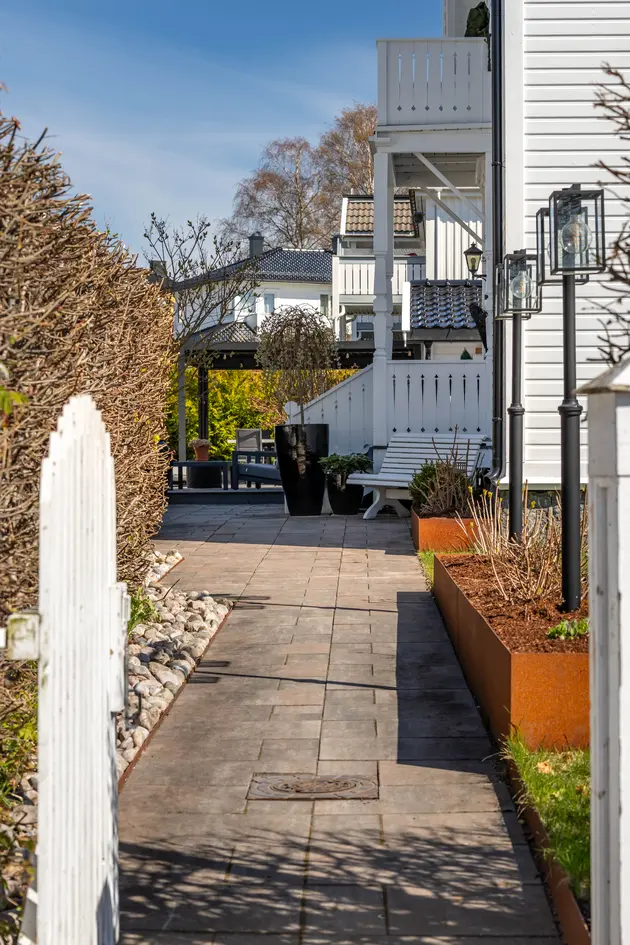 Klassisk sveitservilla med idyllisk hage og attraktiv beliggenhet | Garasje | Oppgradert i senere tid photo 4