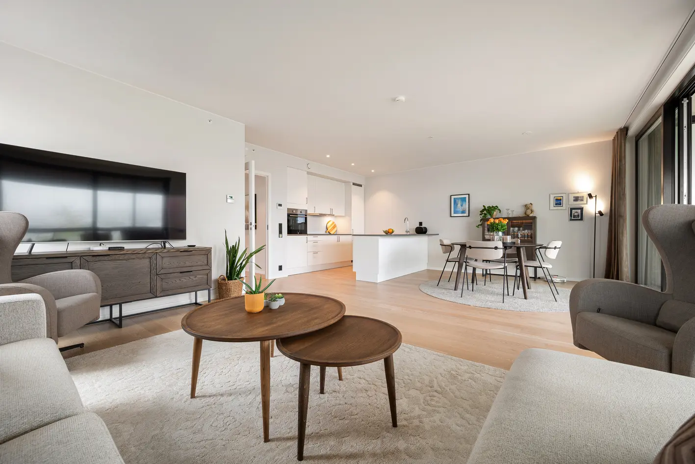Nyere 3-roms leilighet i Byhagen med upåklagelig standard | Innglasset balkong med flott utsikt | Lave felleskostnader - More