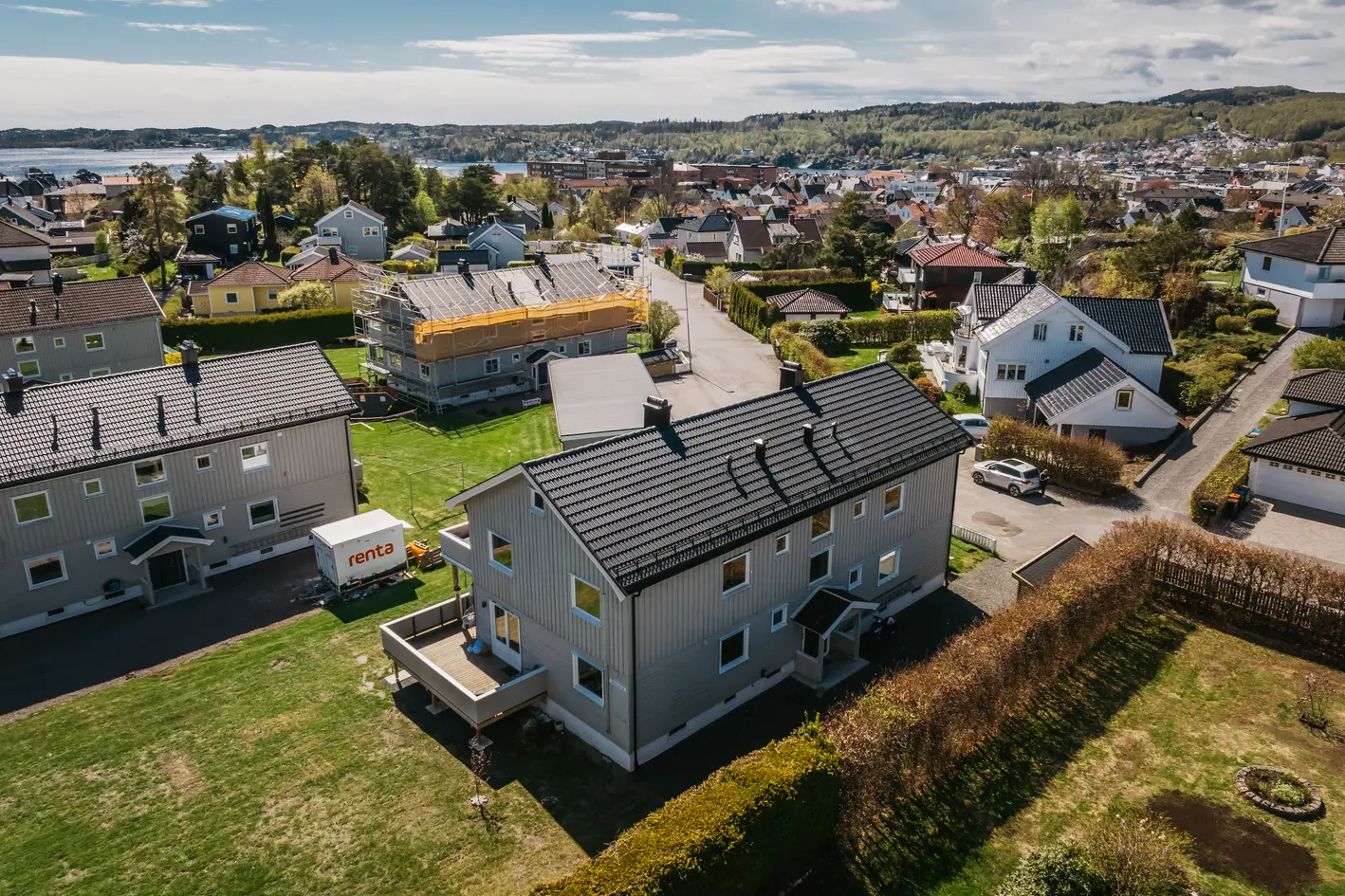 Lekker leilighet med kort vei til nesten alt og gode solforhold| Turområder kort tur unna |Innerst i blindvei | 1(2) Sov photo 5
