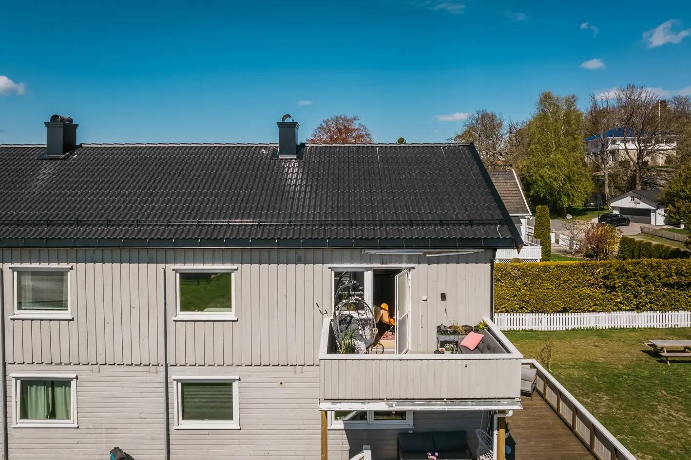 Lekker leilighet med kort vei til nesten alt og gode solforhold| Turområder kort tur unna |Innerst i blindvei | 1(2) Sov photo 3