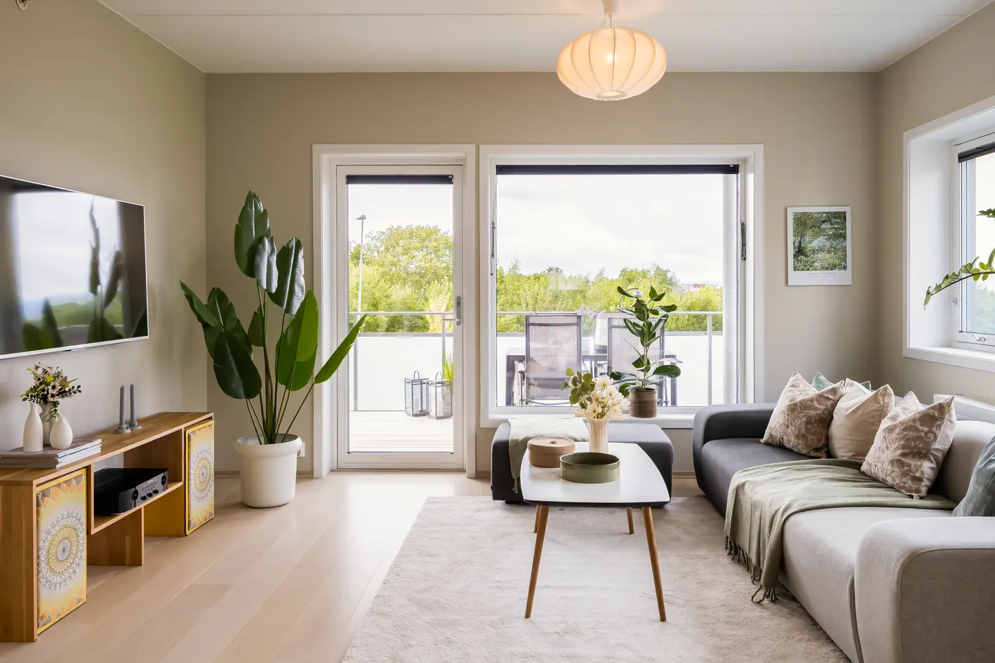 Stor 4-roms hjørneleilighet på 123 m² | 3 romslige soverom | separat vaskerom/WC | P-kjeller m/lader