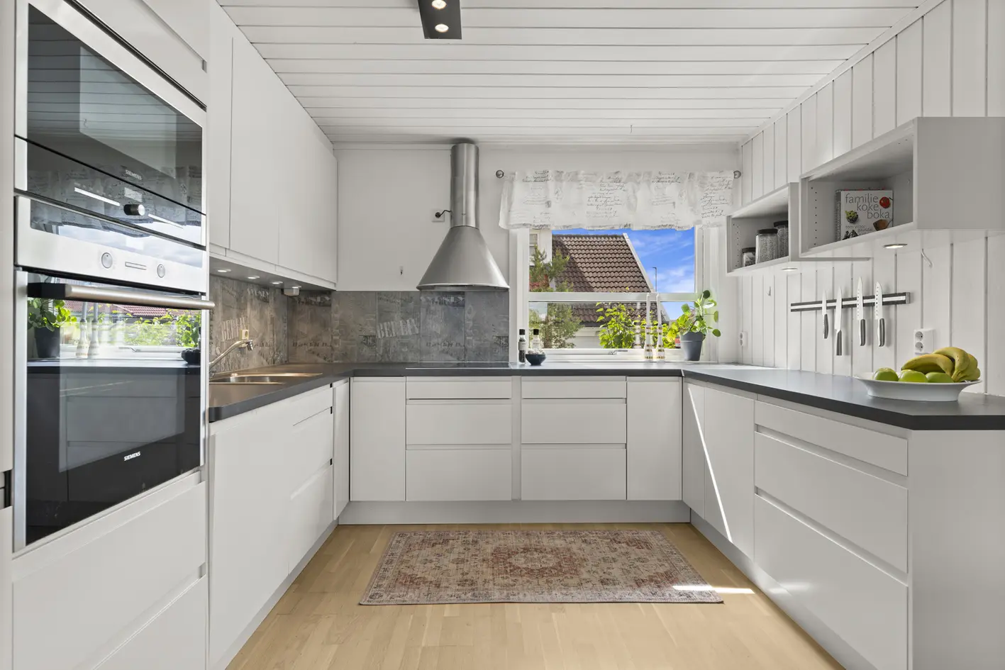 Pen og innholdsrik enebolig | 6 soverom |  Flotte uteområder og utestue | Garasje | Barnevennlig | Solrik hage photo 4