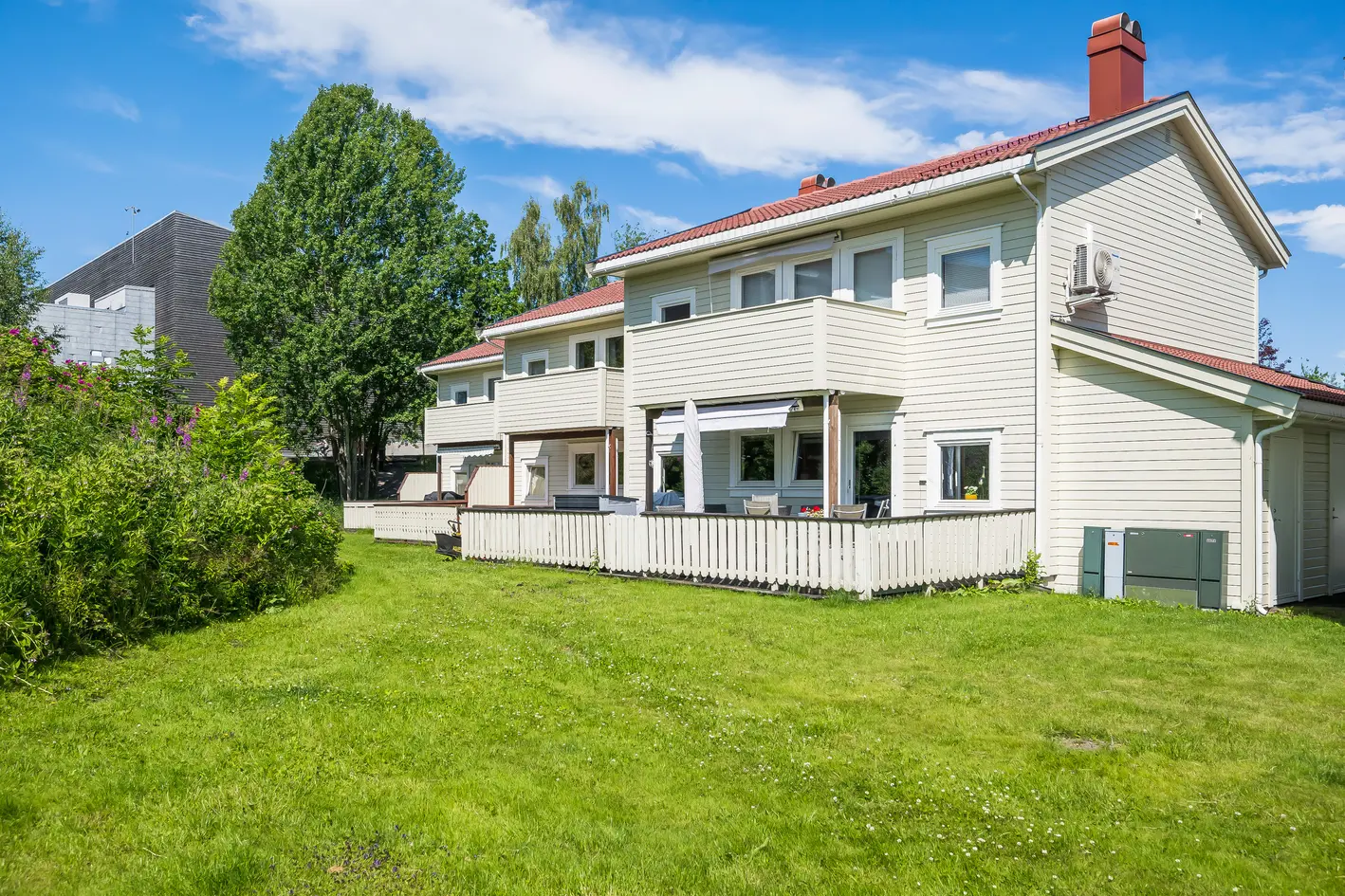 Praktisk og lettstelt leilighet med solrik balkong og sentral beliggenhet | Gangavstand til "alt" | Rett ved skole!, holmestrand