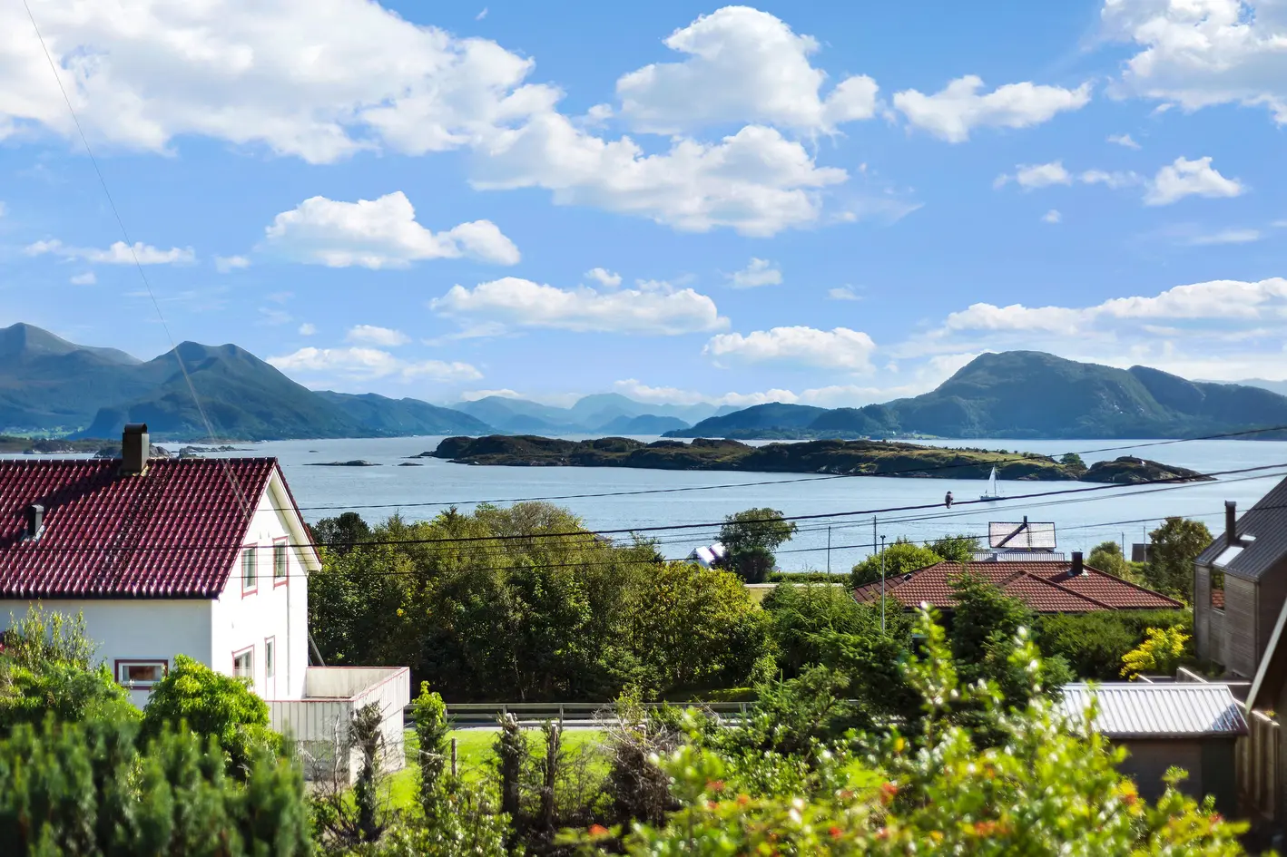 Stor eiendom med godt utviklingspotensial i barnevennlig område photo 4