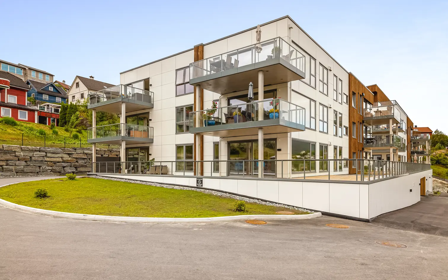 Helt ny 3-roms leilighet i Os sentrum |Stor terrasse, gode solforhold |Heis og garasje | To bad og in-suite løsning photo 3