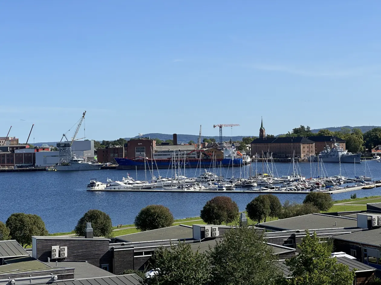 Arkitekttegnet og meget innh.rik enebolig i N Keisemark m/flott fjordutsikt.Nytt kjøkken og stor stue. photo 4