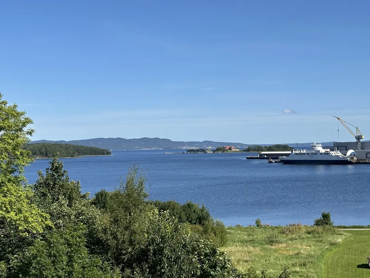 Arkitekttegnet og meget innh.rik enebolig i N Keisemark m/flott fjordutsikt.Nytt kjøkken og stor stue. photo 5