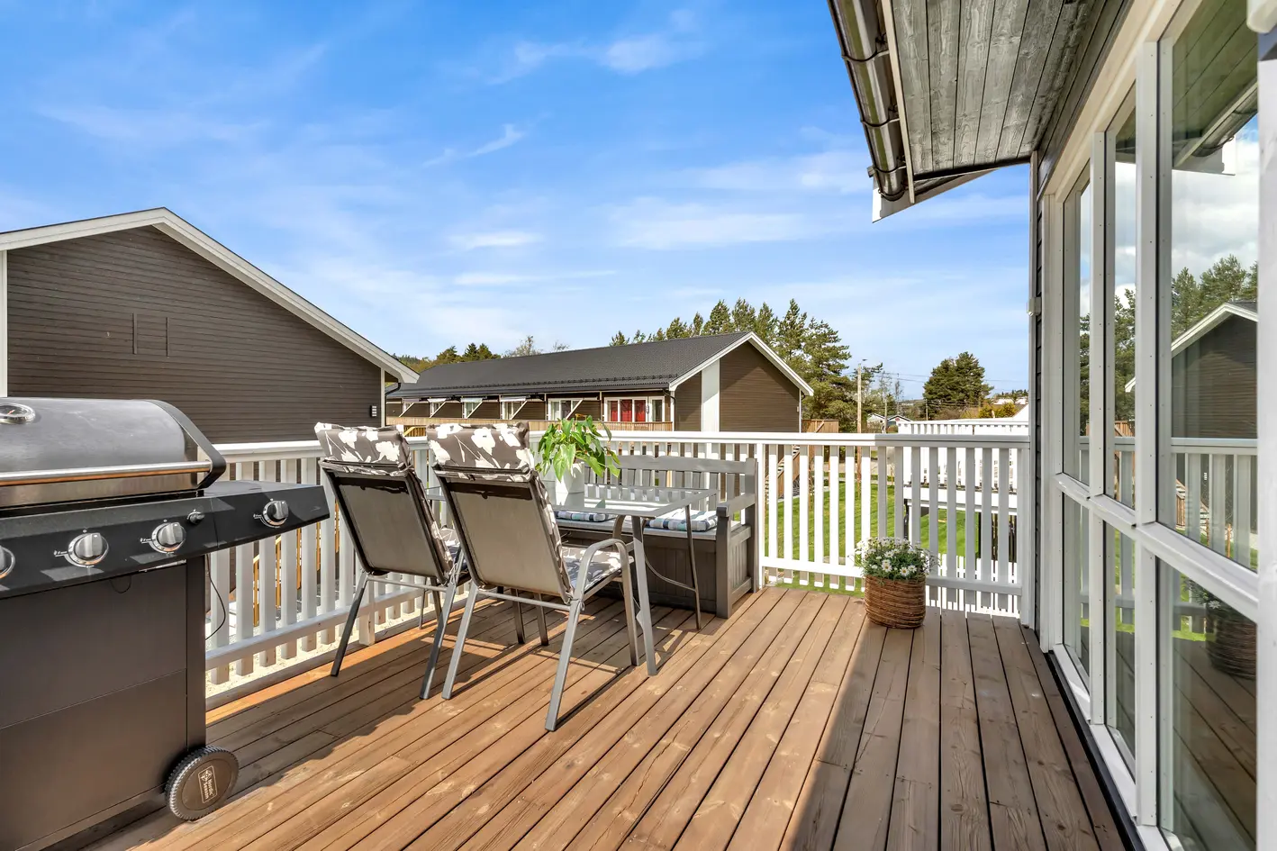Arealeffektiv hjørneleilighet med god standard| Vestvendt balkong på 12 m² | Carport| Supert førstegangskjøp! photo 4