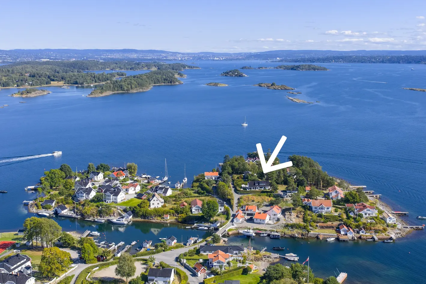Imponerende "sørlandsperle" ytterst på Konglungøya. Panorama fjordutsikt og kveldssol. Vesentlig påkostet i 2022/2023. photo 3