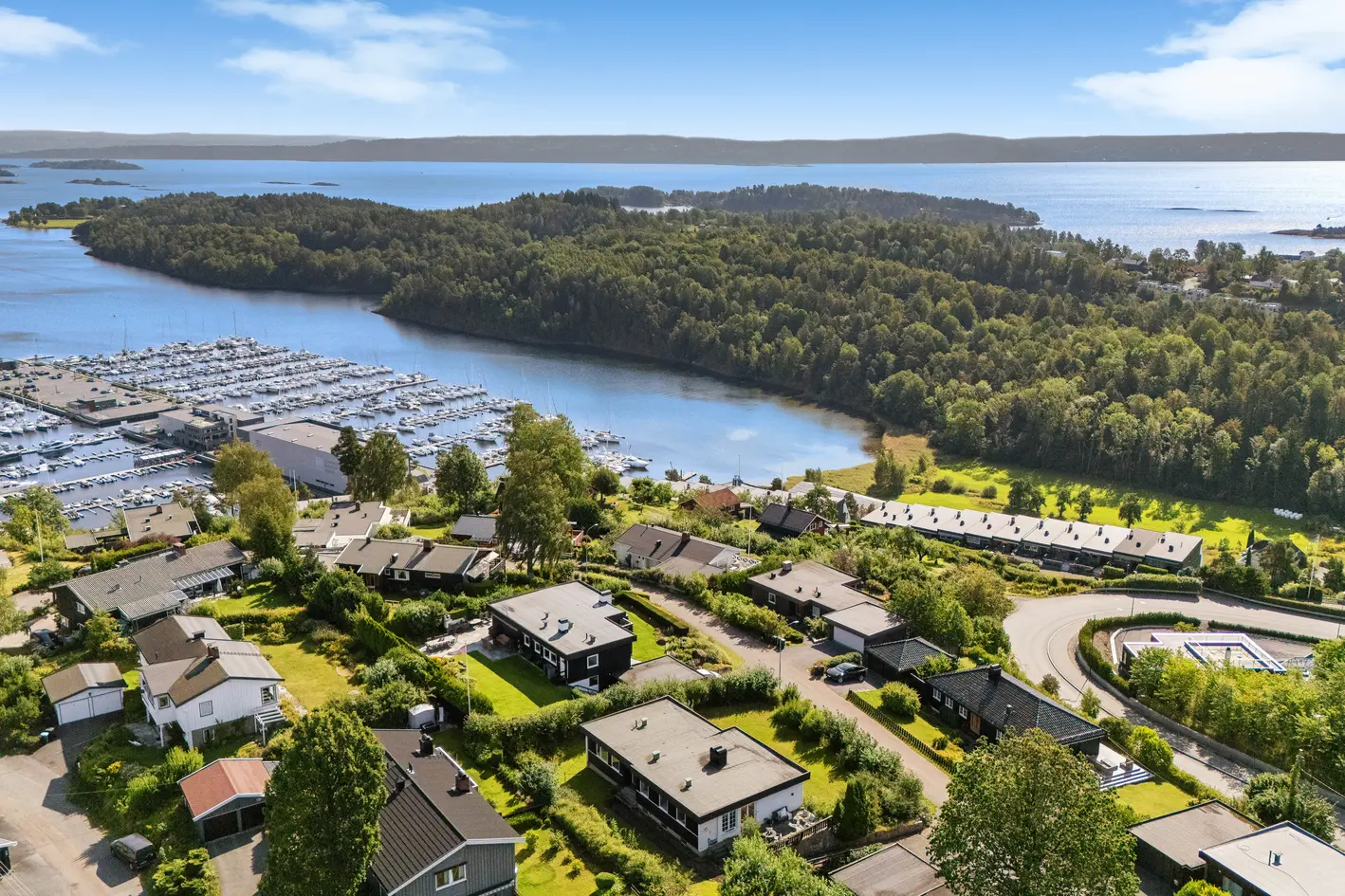 Spennende arkitekttegnet enebolig med vidstrakt utsikt utover Oslofjorden |
Svært barnevennlig | Flott og solrik tomt photo 5