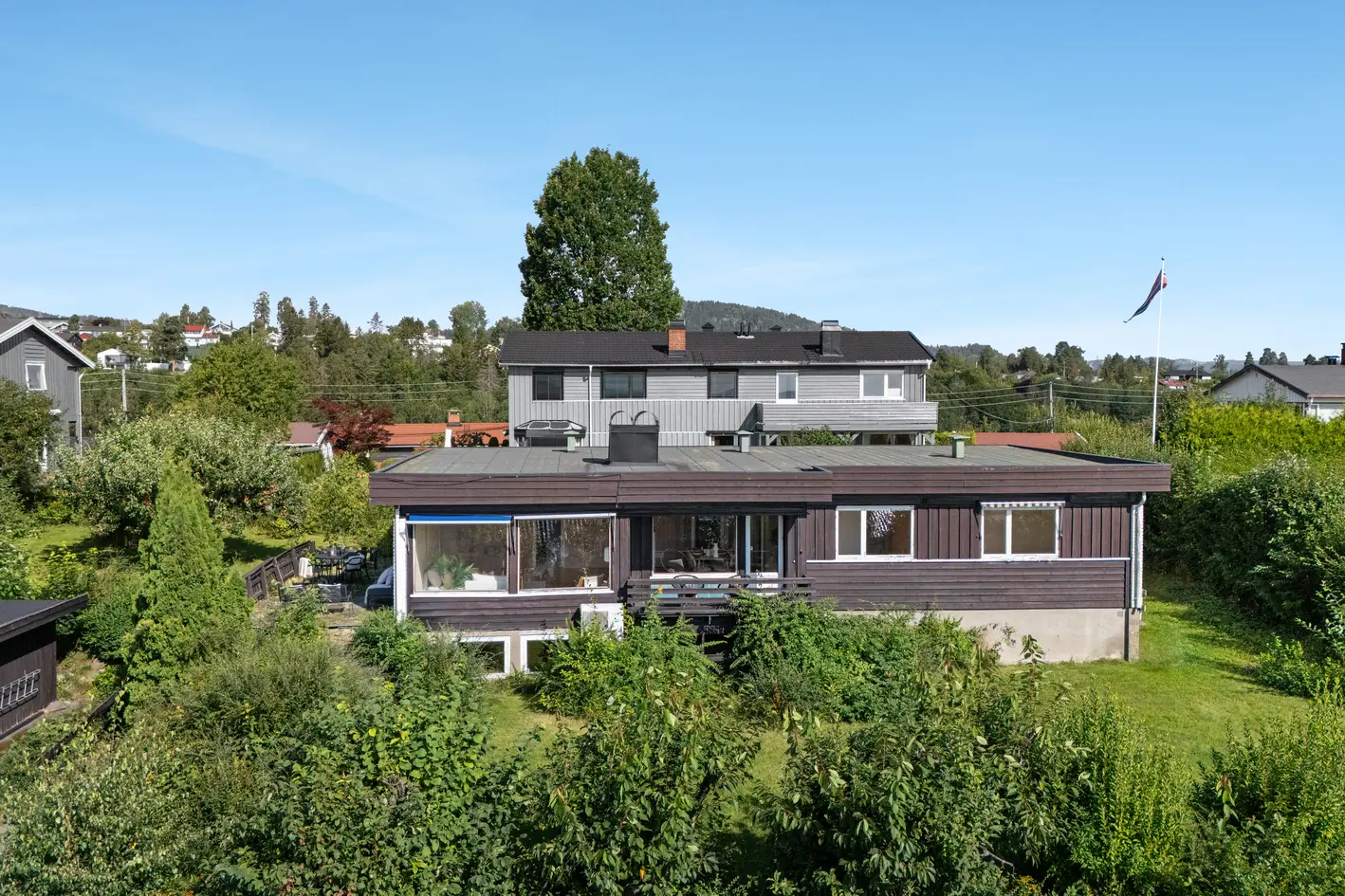 Spennende arkitekttegnet enebolig med vidstrakt utsikt utover Oslofjorden |
Svært barnevennlig | Flott og solrik tomt photo 3