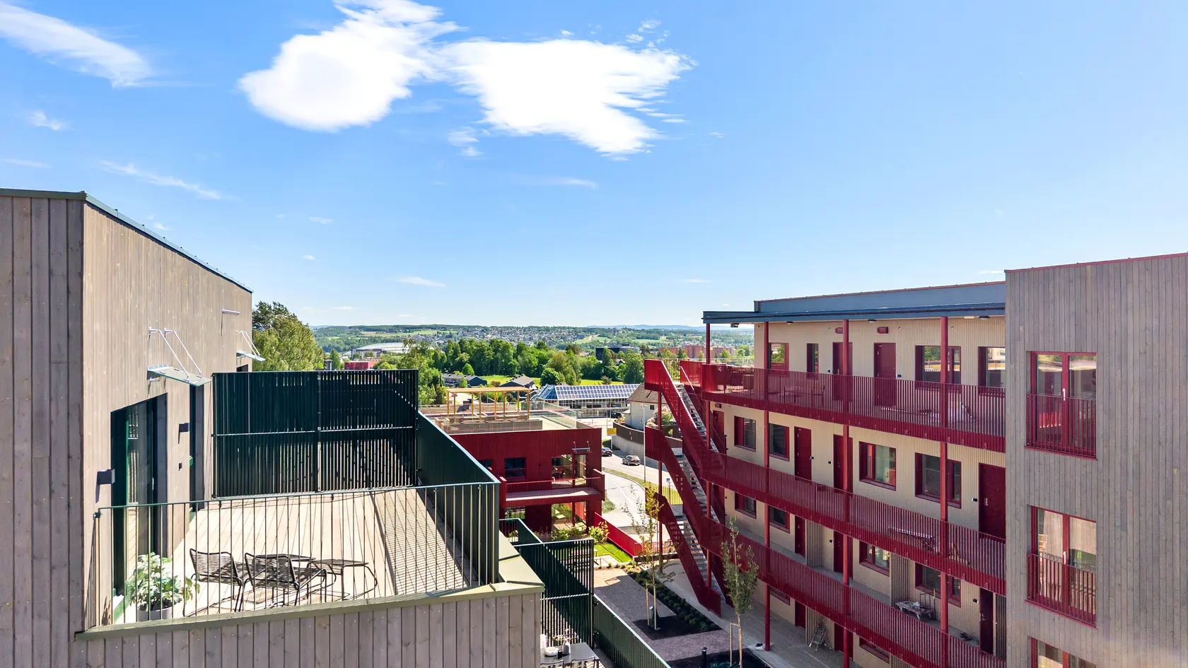 Påkostet og lekker 4-roms selveierleilighet i Ankerhagen. Stor uteplass. Garasjeplass. Lave omkostninger.  photo 2