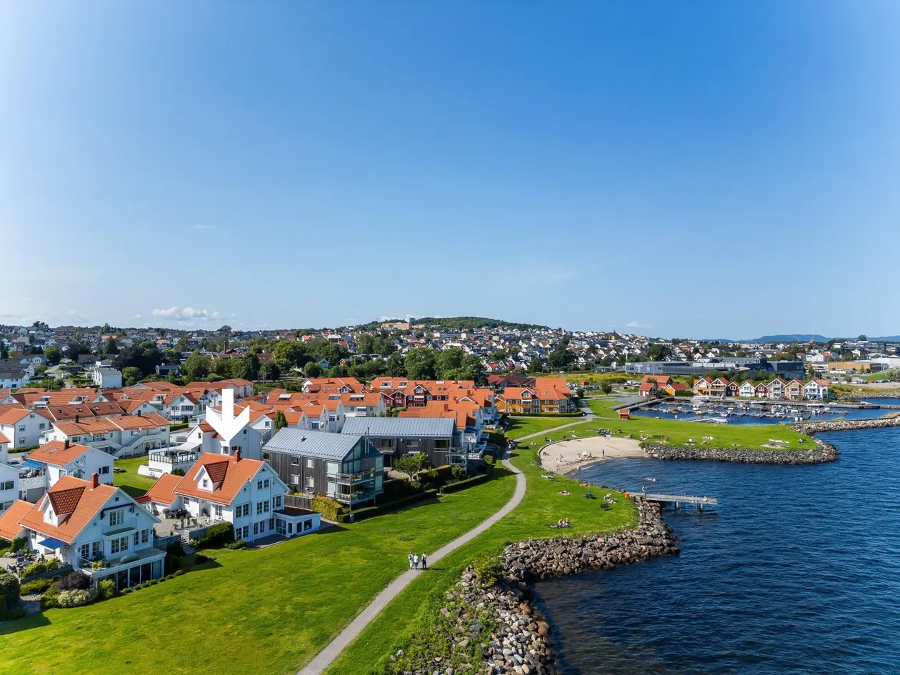 VISN. SØNDAG: Sjelden førstelinjeeiendom i Strandparken med panoramautsikt over Oslofjorden - ingen boplikt photo 2