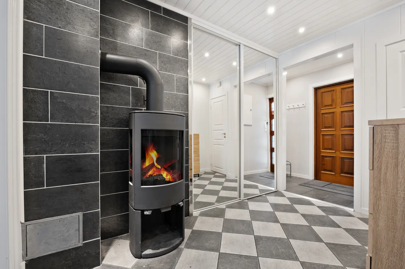 Innholdsrik enebolig i usjenert og landlige omgivelser på Skedsmokorset | Stor og solrik tomt | 2 stuer | Dobbeltgarasje photo 5
