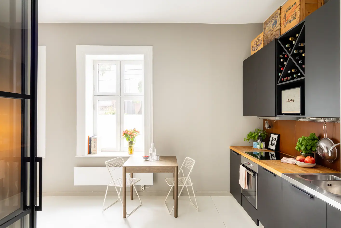 Rålekker selveier med industrielt preg | Hele 3,18m takhøyde | 14 m² bod | Pen standard | Hyggelig uteplass | Lave FK photo 3