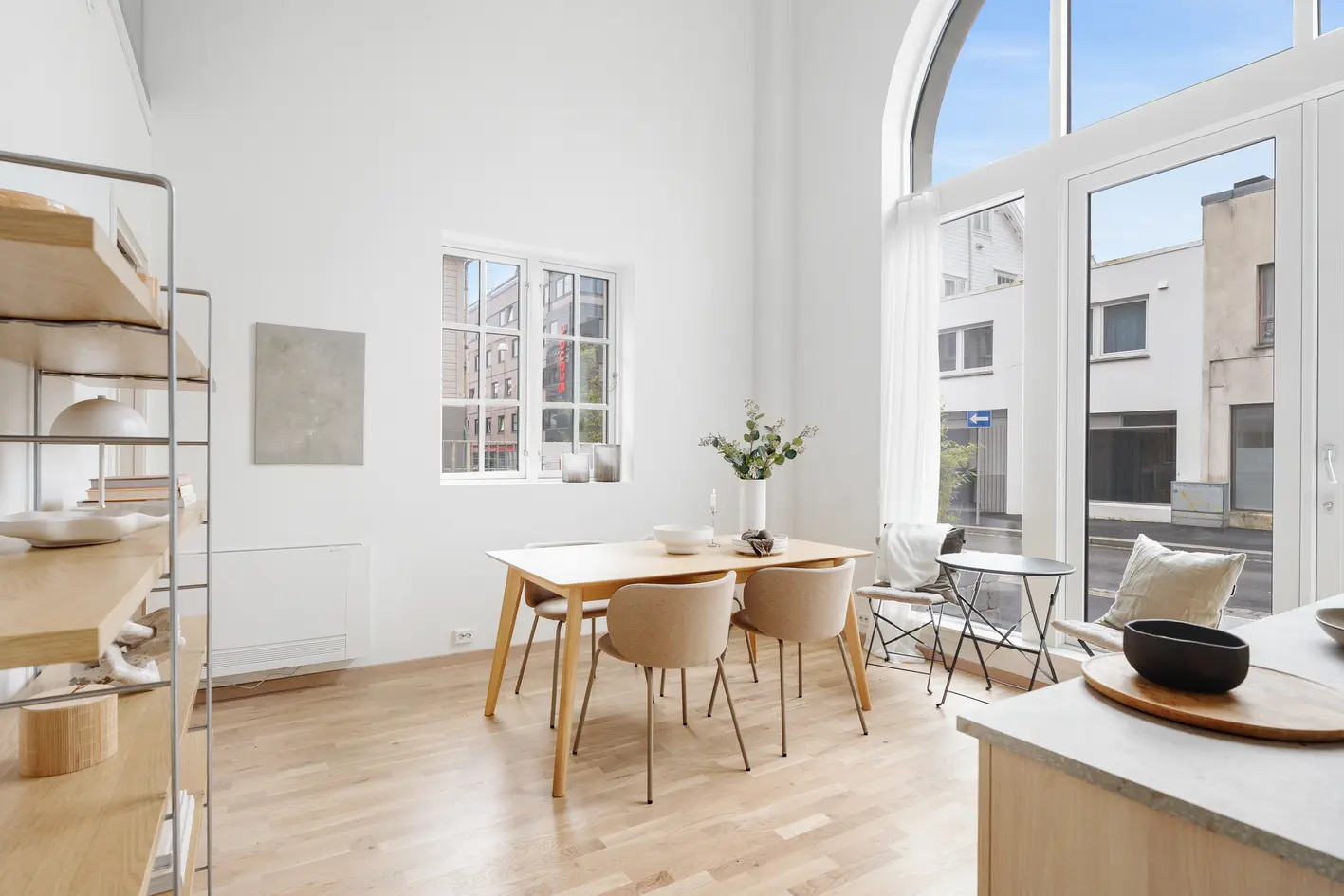 Ny og særpreget leilighet med nydelige arkitektoniske detaljer fra Gamle brannstasjonen photo 4