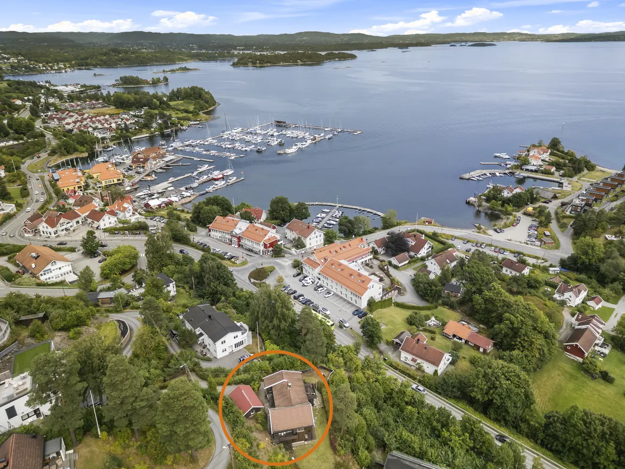 Hus – Vollen, Sjøstrand, Arnestad