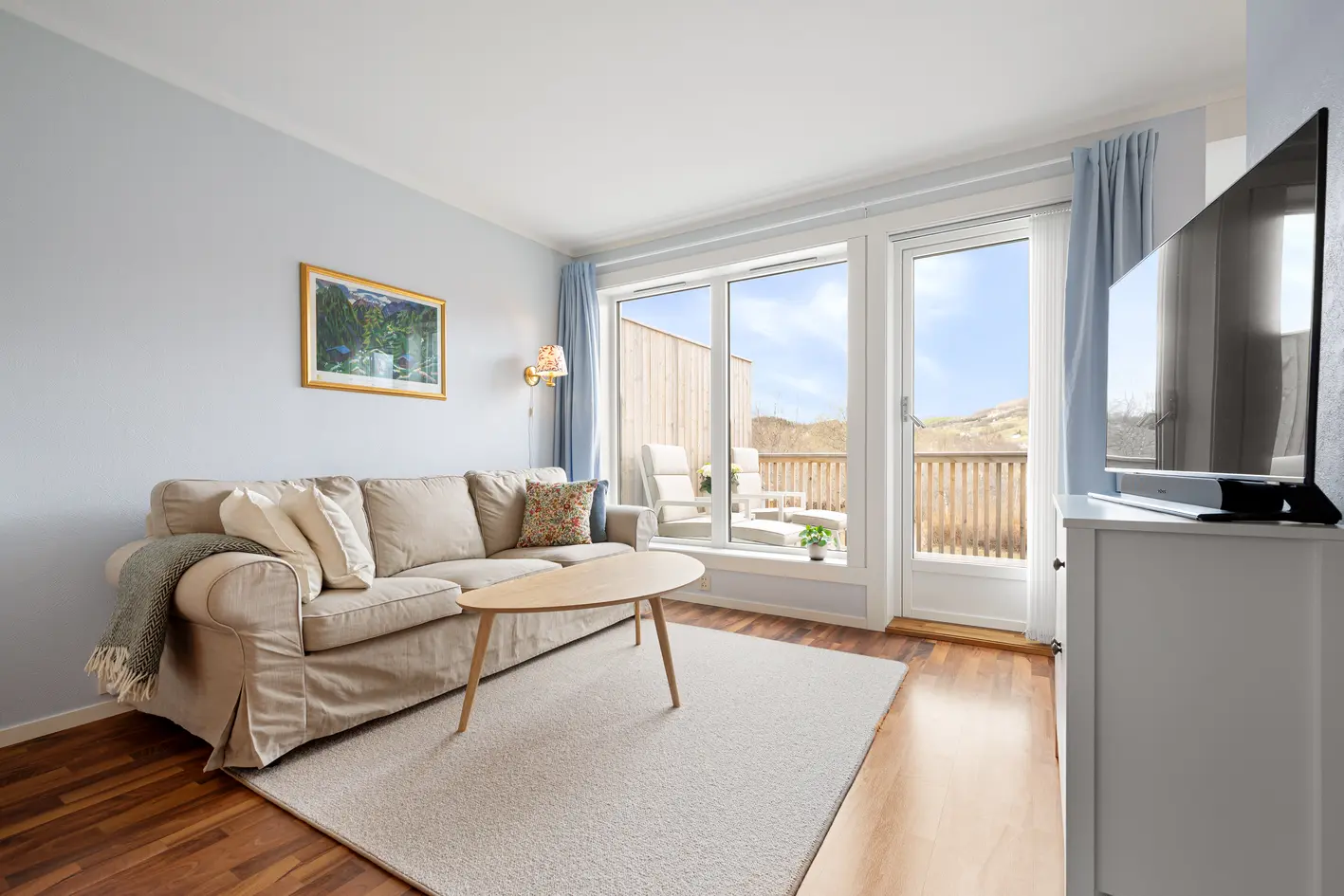 Sentralt og rolig beligggende | Utvendig renovert i 2024 | Solrik, lun terrasse | Carport m/utebod | Nært Folkeparken  photo 5