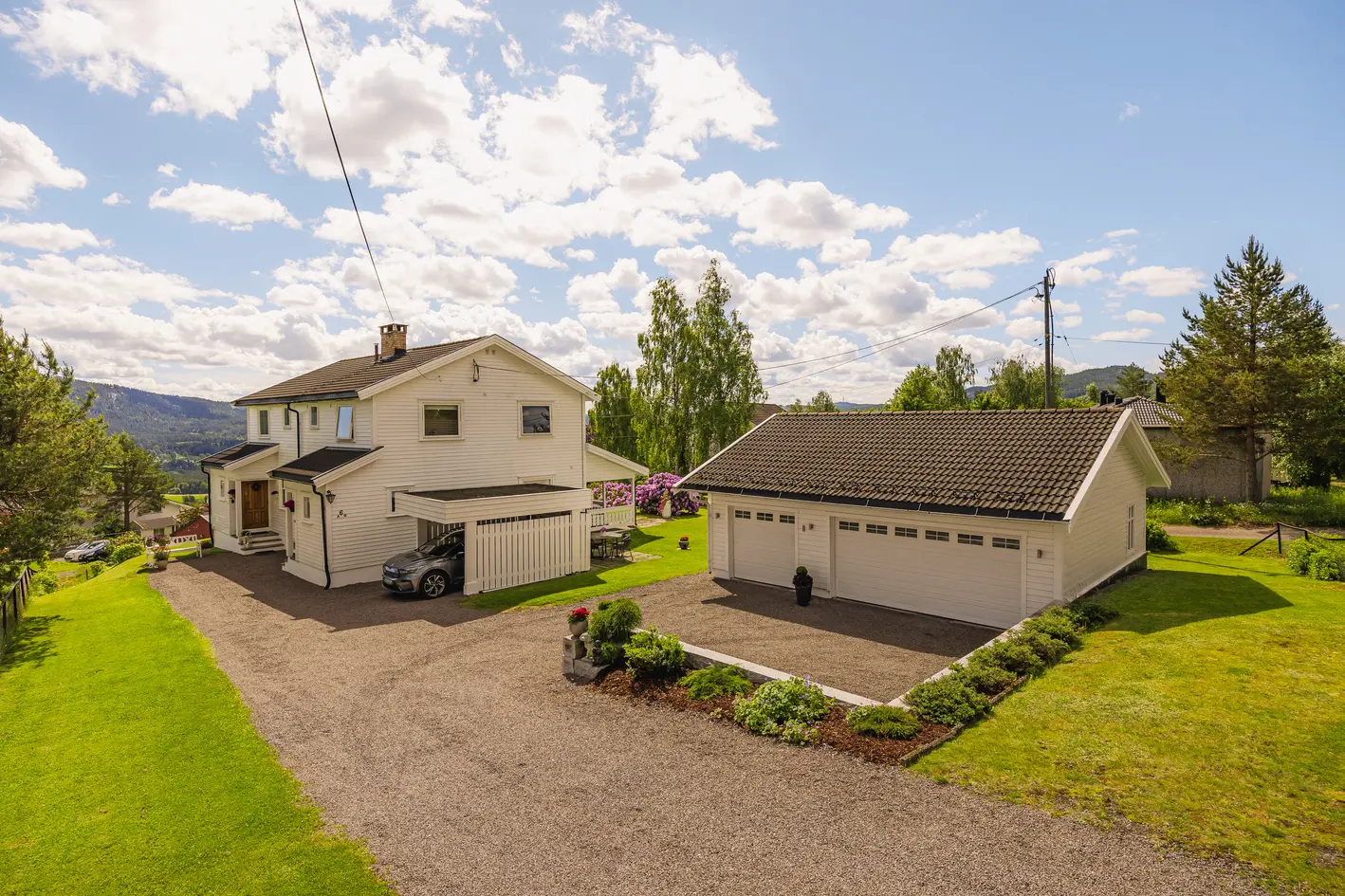 En hel tomannsbolig med familievennlig beliggenhet på Rotnes | Garasje & carport | 3 soverom i hver del | Nærhet til tog photo 4