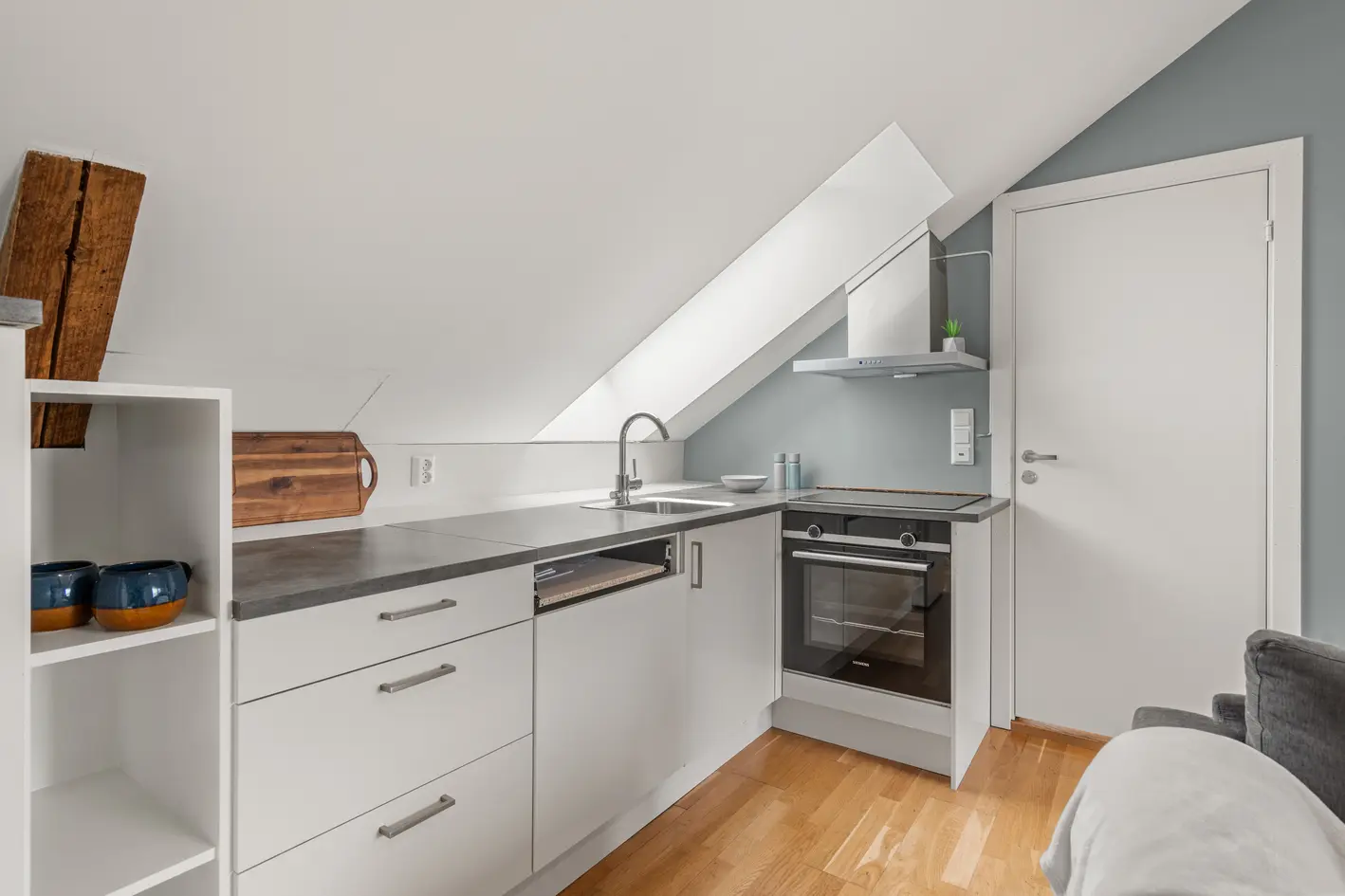 Lys og delikat loftsleilighet i sentrum - 2 soverom - balkong - lave felleskostnader - leieinntekter ( 11 216 kr/mnd) photo 5