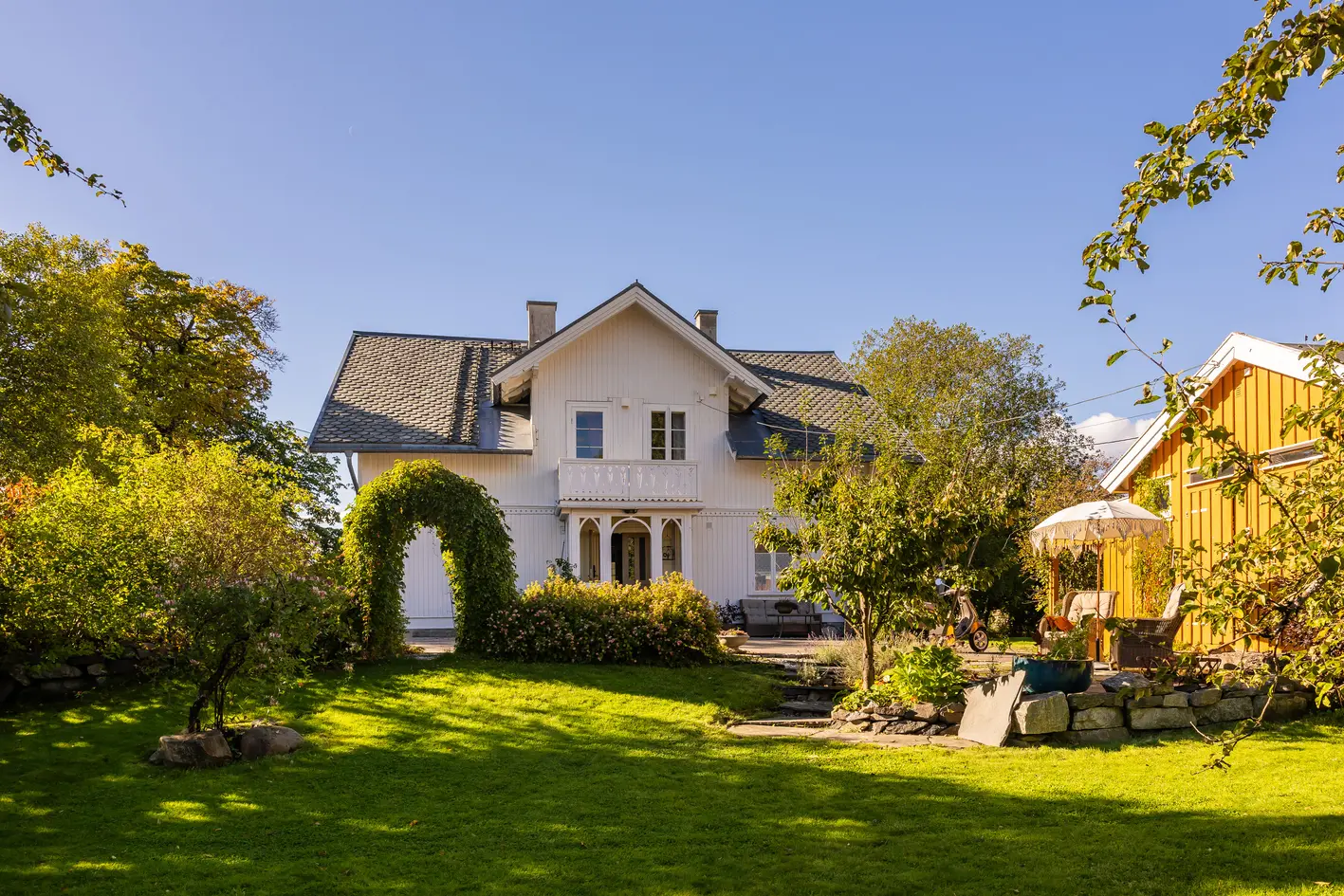 Klassisk sveitservilla | Frodig hage | Renovert i 2013 | Tomt, 2 118m² | Uthus og drivhus | Ramme for oppføring av bolig photo 2