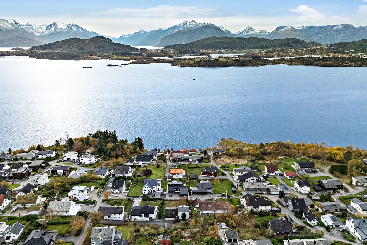 Stor tomt på Åsestranda med godkjent enebolig, rivningstillatelse og IG. 1420 m² tomt med utsikt -  klar for byggestart. photo 5