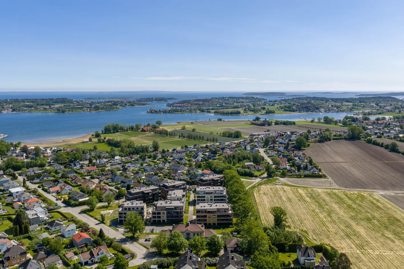 Moderne og lettstelt kvalitetsleilighet med attraktiv beliggenhet i 1. etasje, enkel adkomst, parkering og høy komfort. photo 3
