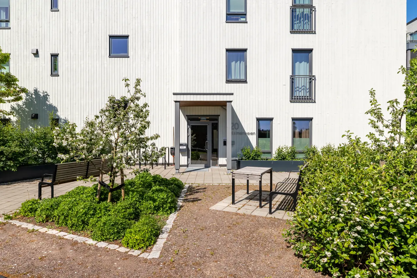 Moderne og lettstelt kvalitetsleilighet med attraktiv beliggenhet i 1. etasje, enkel adkomst, parkering og høy komfort. photo 5