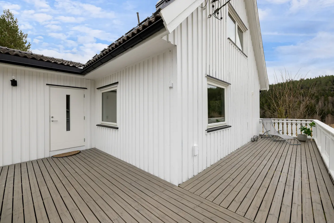 Oppgradert familiebolig over 3 plan med 5 sov | Privat vei | Landlig og rolig | Kjeller med stort potensiale photo 5