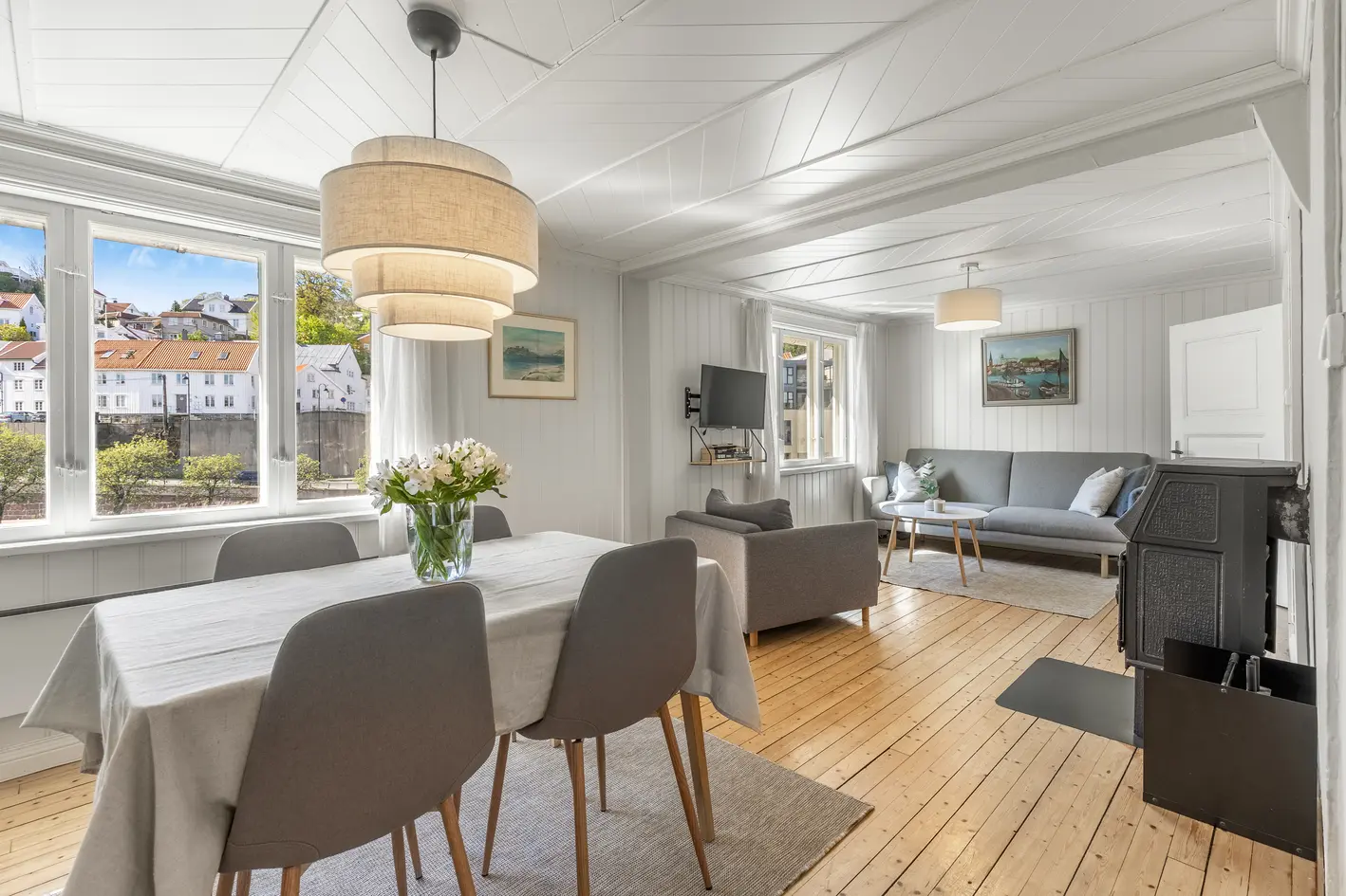 Sjarmerende enebolig på idylliske Tyholmen i Arendal Sentrum- Fin utsikt til Kittelsbukt - Kveldssol, arendal