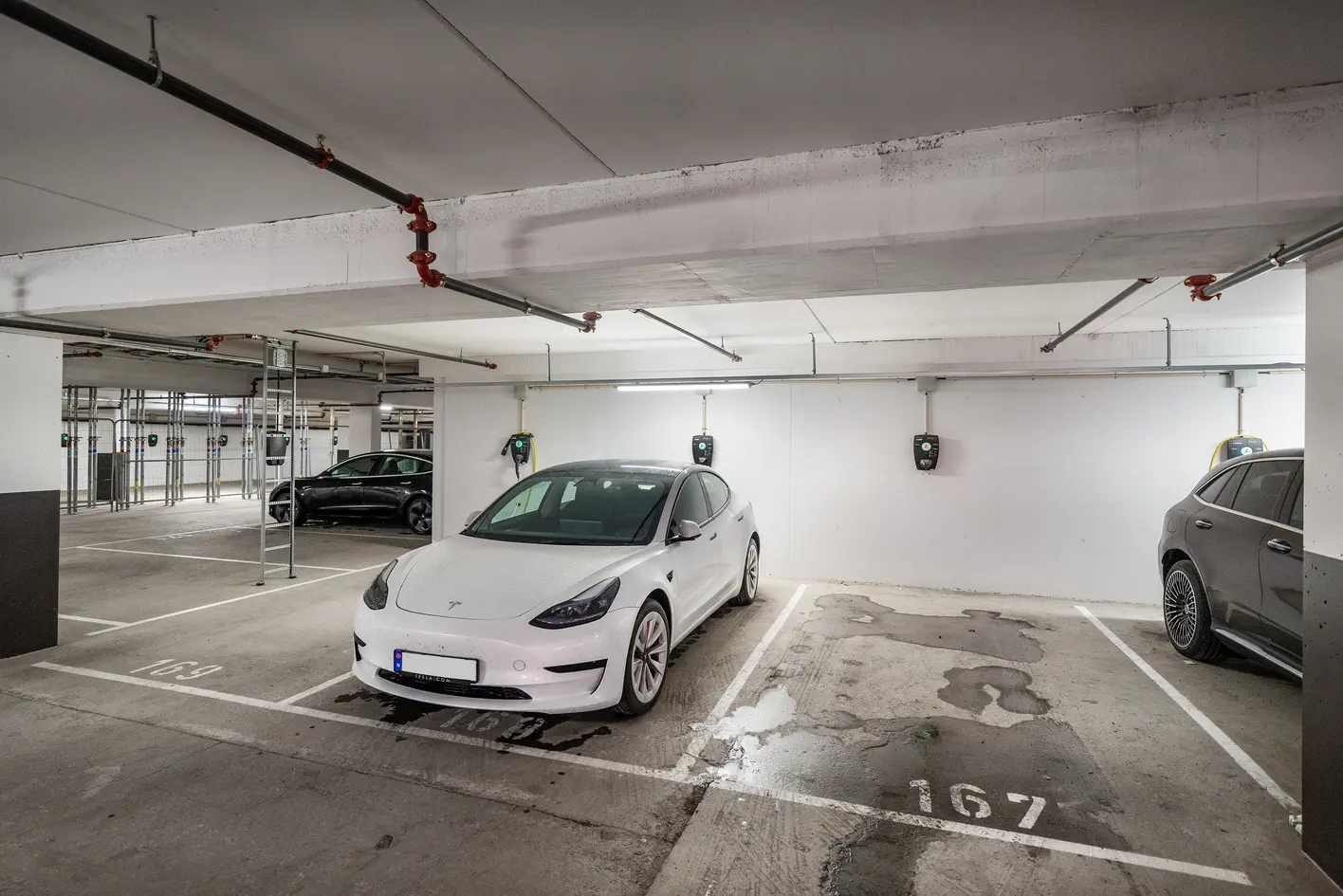 Stilren 3-r hjørneleilighet med unik takhøyde | Garasje* | Pluss konsept inkl | 16m² solrik balkong | Nybyggaranti++ photo 5